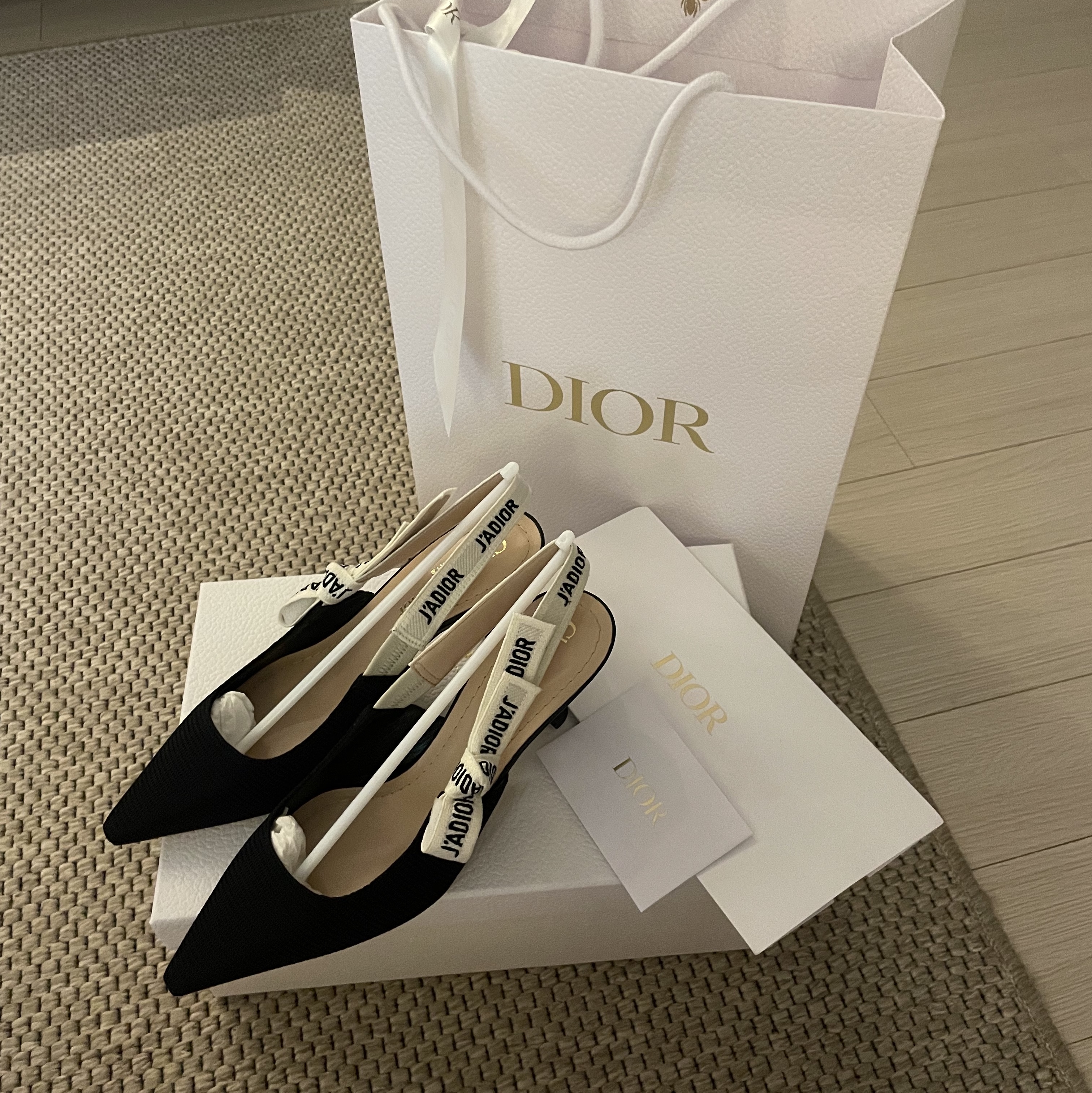(W) Dior J'adior Slingback Pumps Technical Fabric Black 착용 스타일