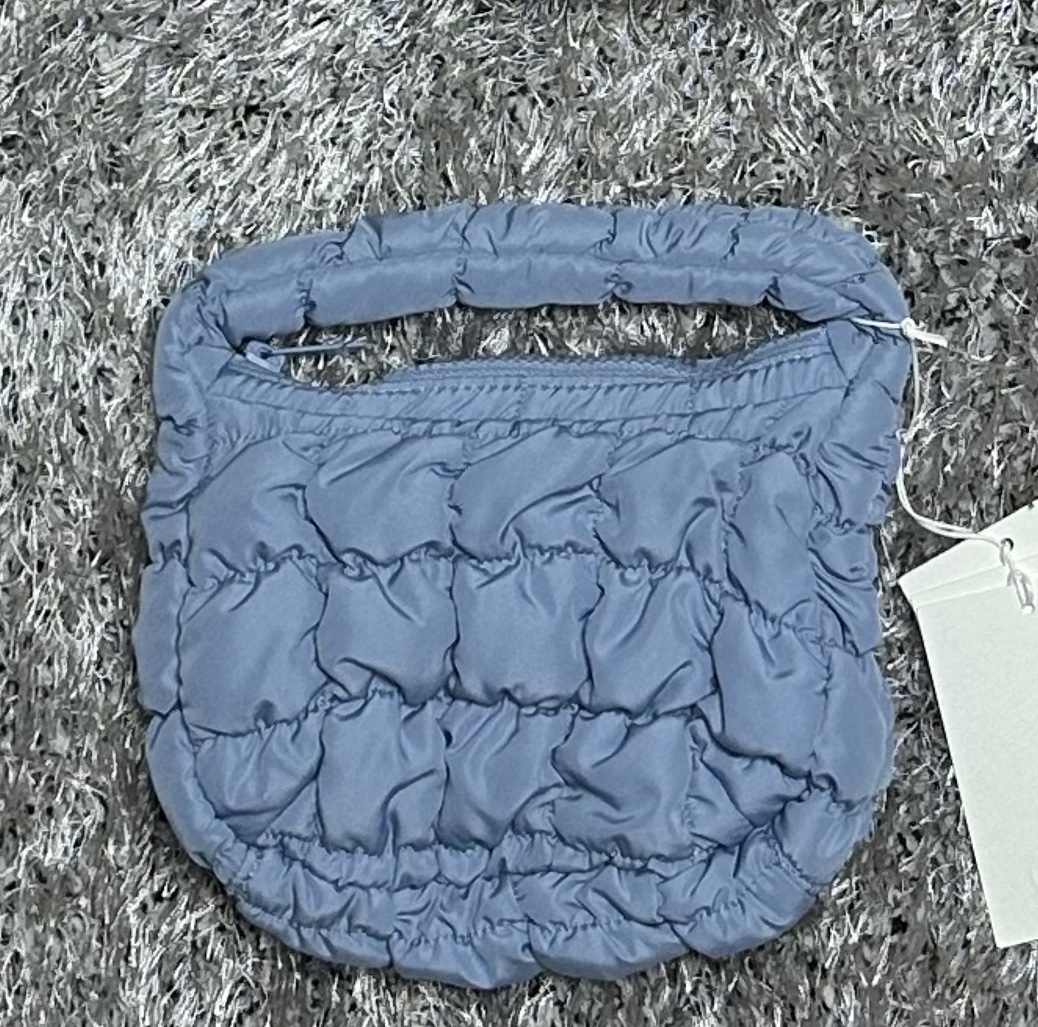 COS Quilted Micro Bag Blue 착용 스타일