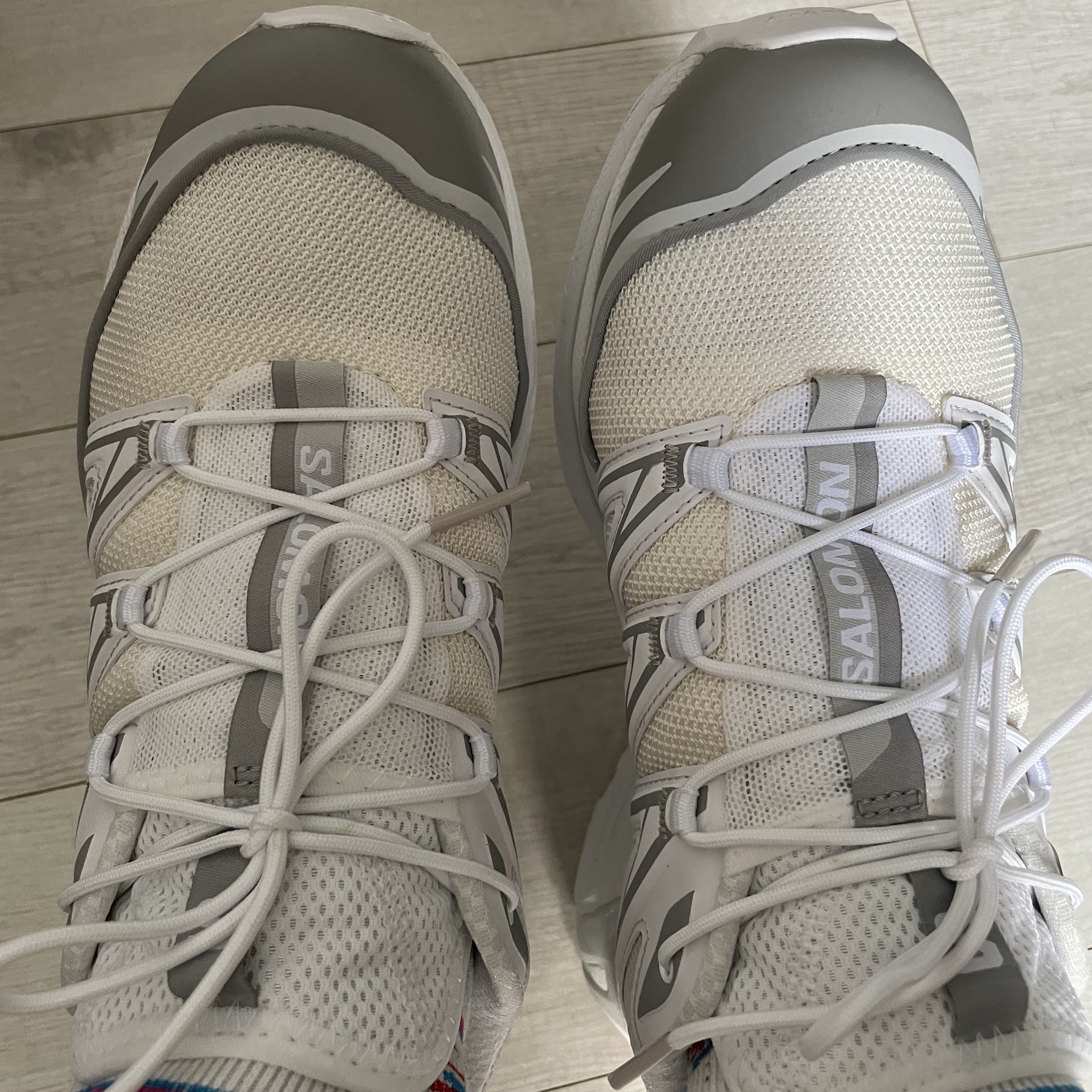 Salomon XT-6 Expanse Vanilla Ice White 착용 스타일 - 1