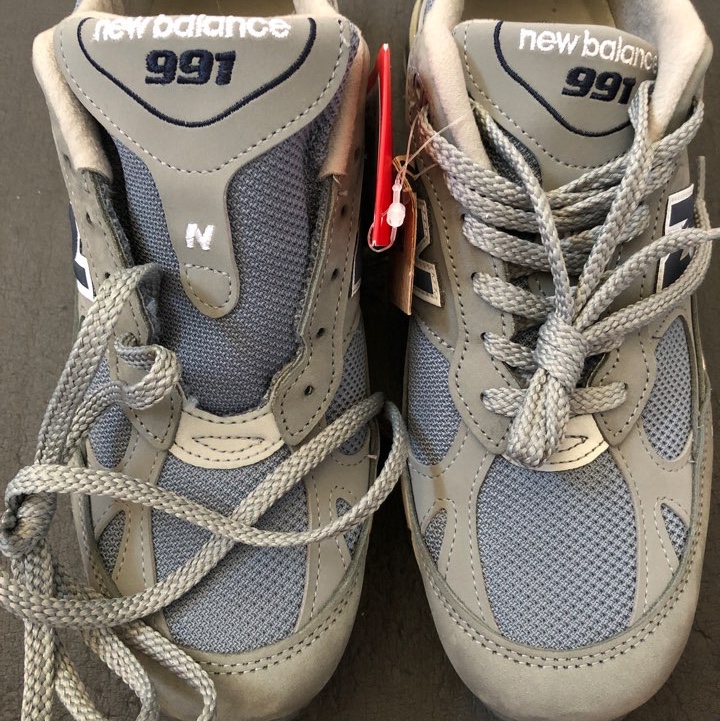 New Balance 991 Made in UK Grey Navy 착용 스타일