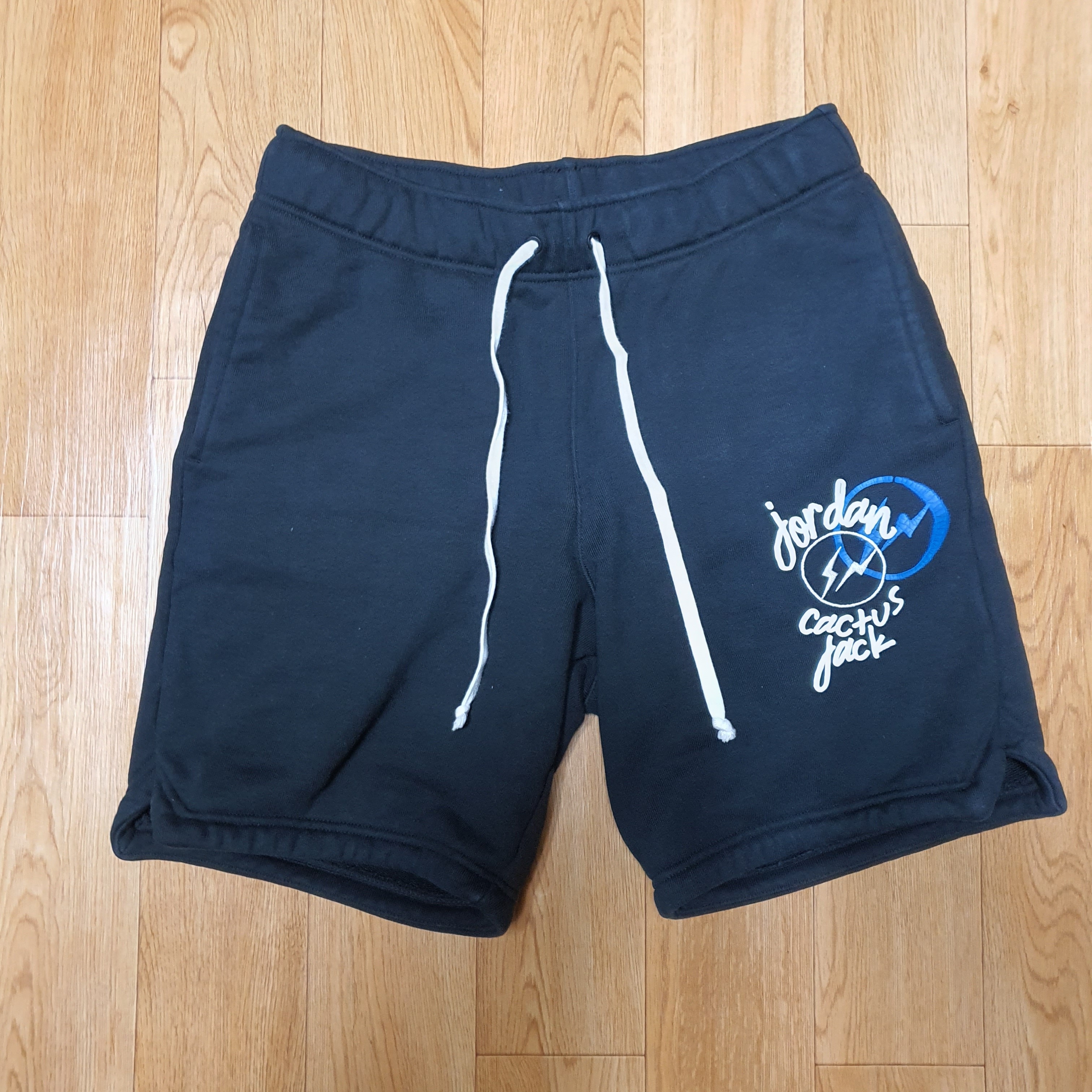 Jordan x Travis Scott x Fragment Shorts Black (DJ0617-010) 착용 스타일