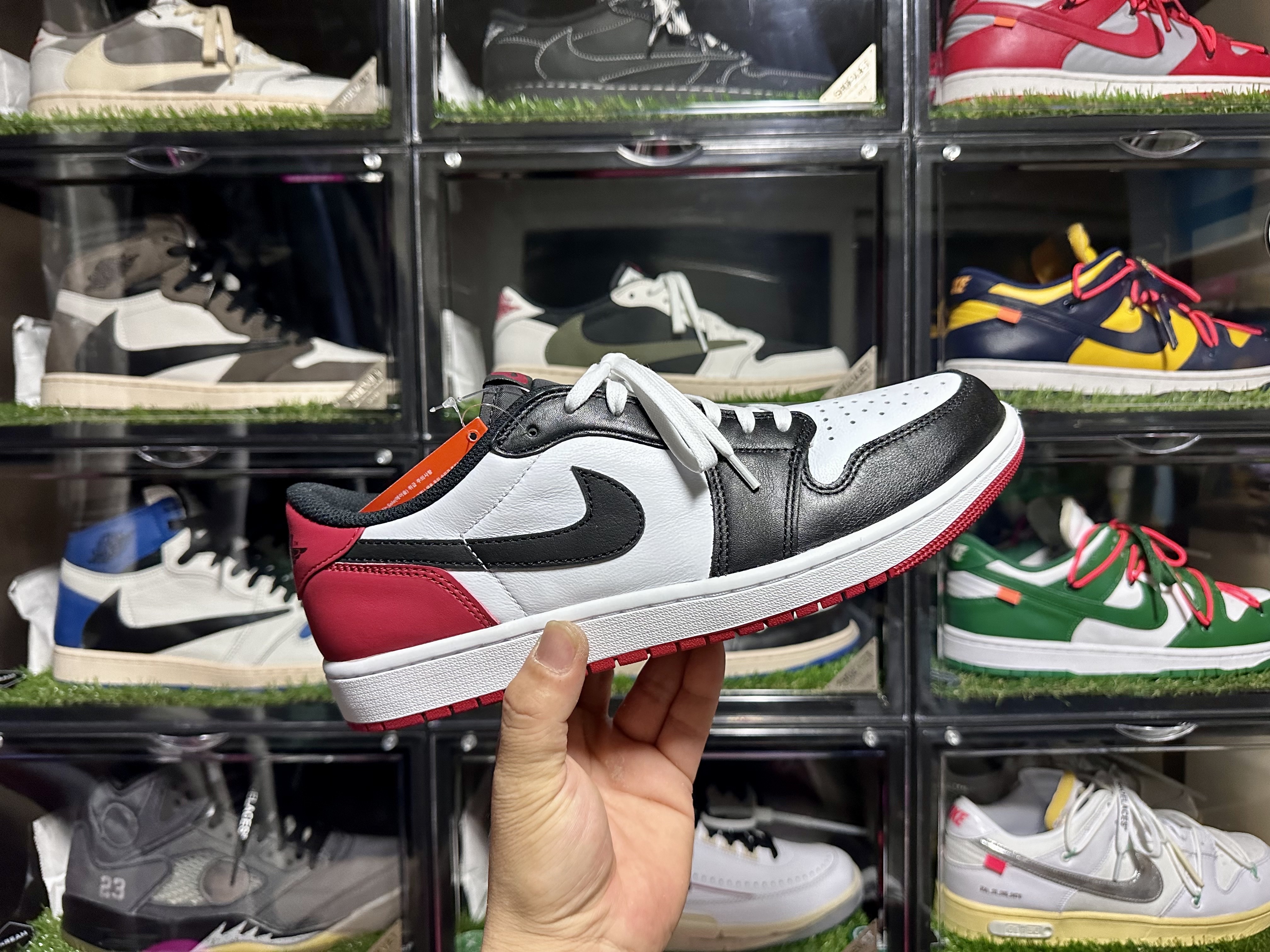 Jordan 1 Retro Low OG Black Toe 착용 스타일 - 1