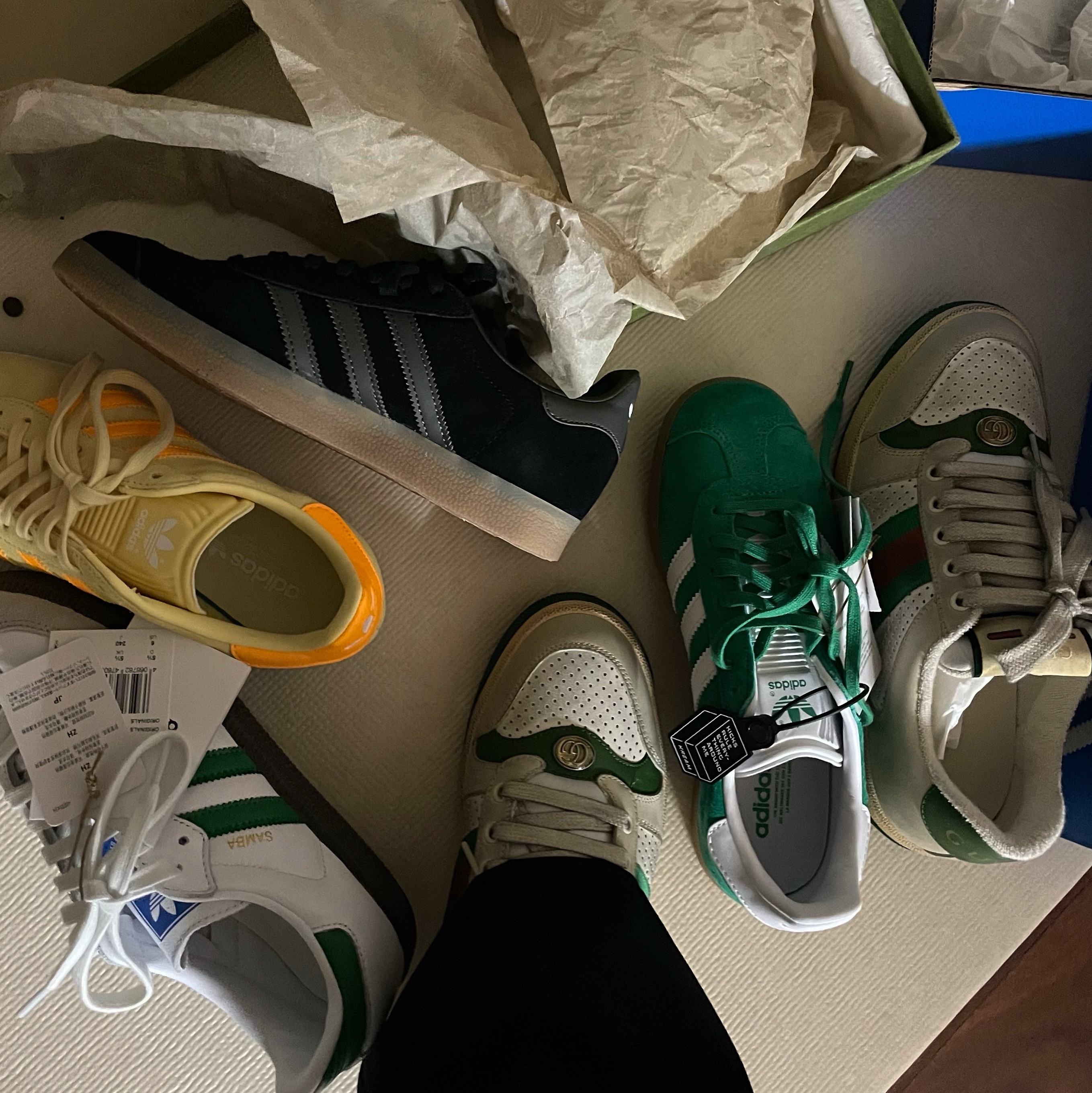 Adidas Samba OG White Green, Adidas Gazelle Court Green Cloud White 착용 스타일 - 2
