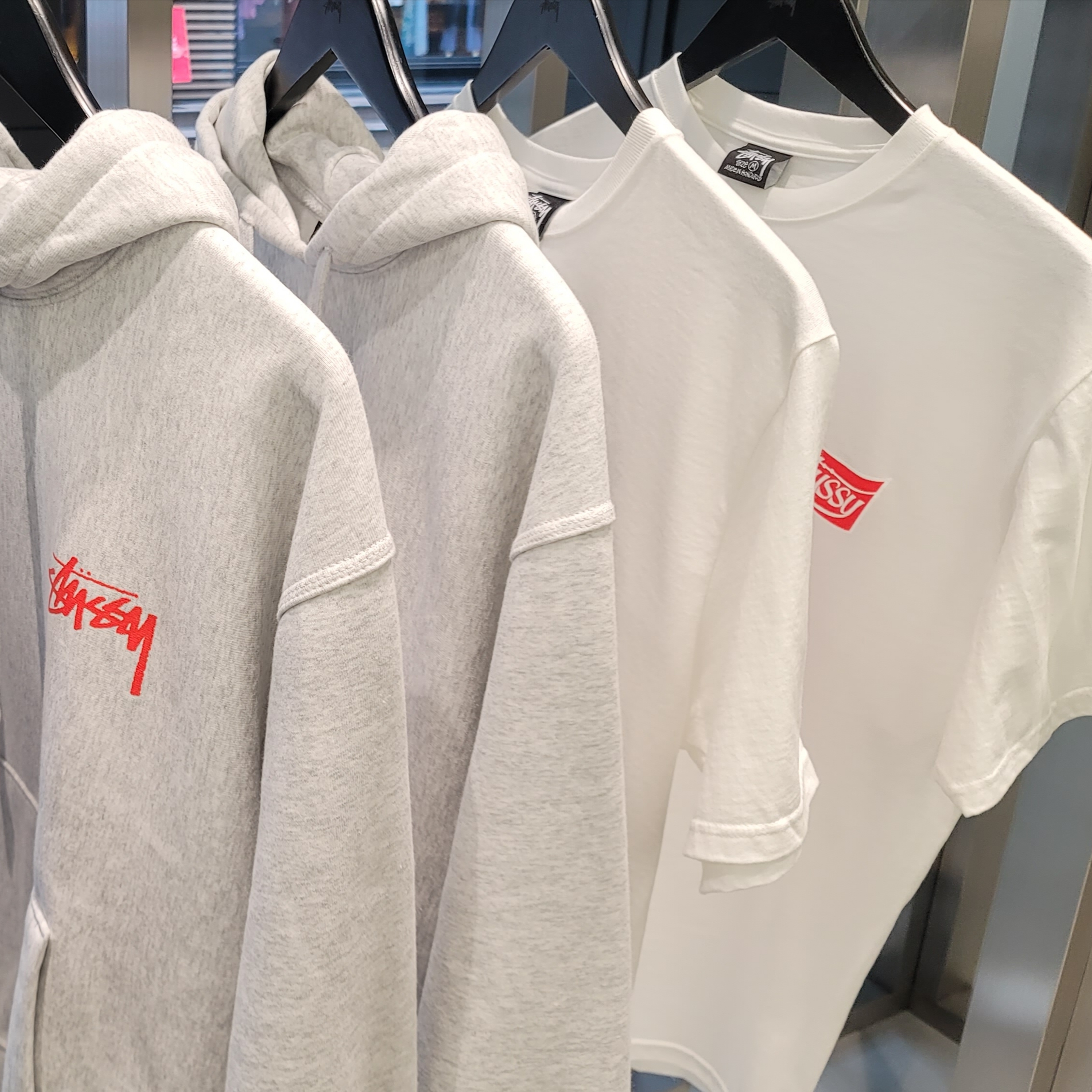 Stussy Soda Can T-Shirt White 착용 스타일 - 2