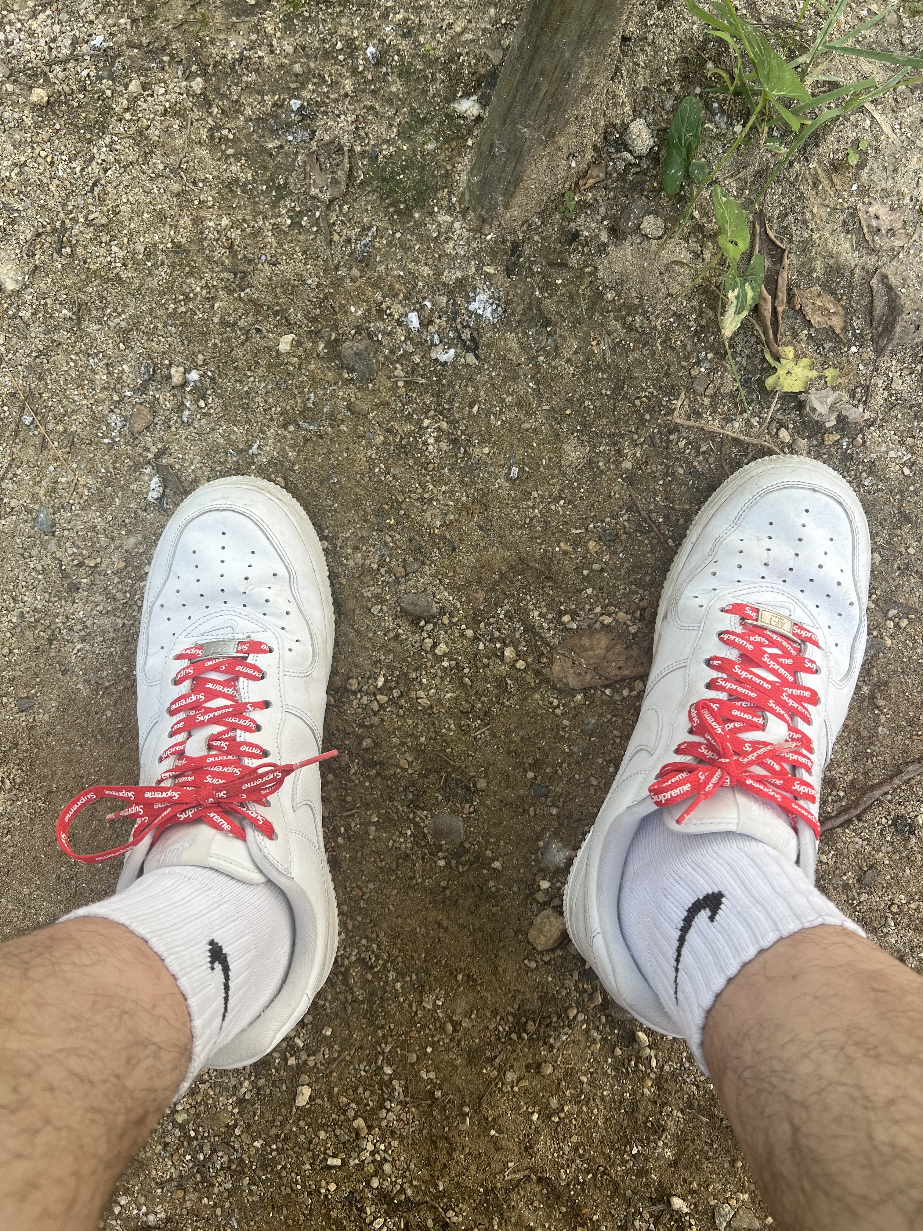 Nike x Supreme Air Force 1 Low White 착용 스타일