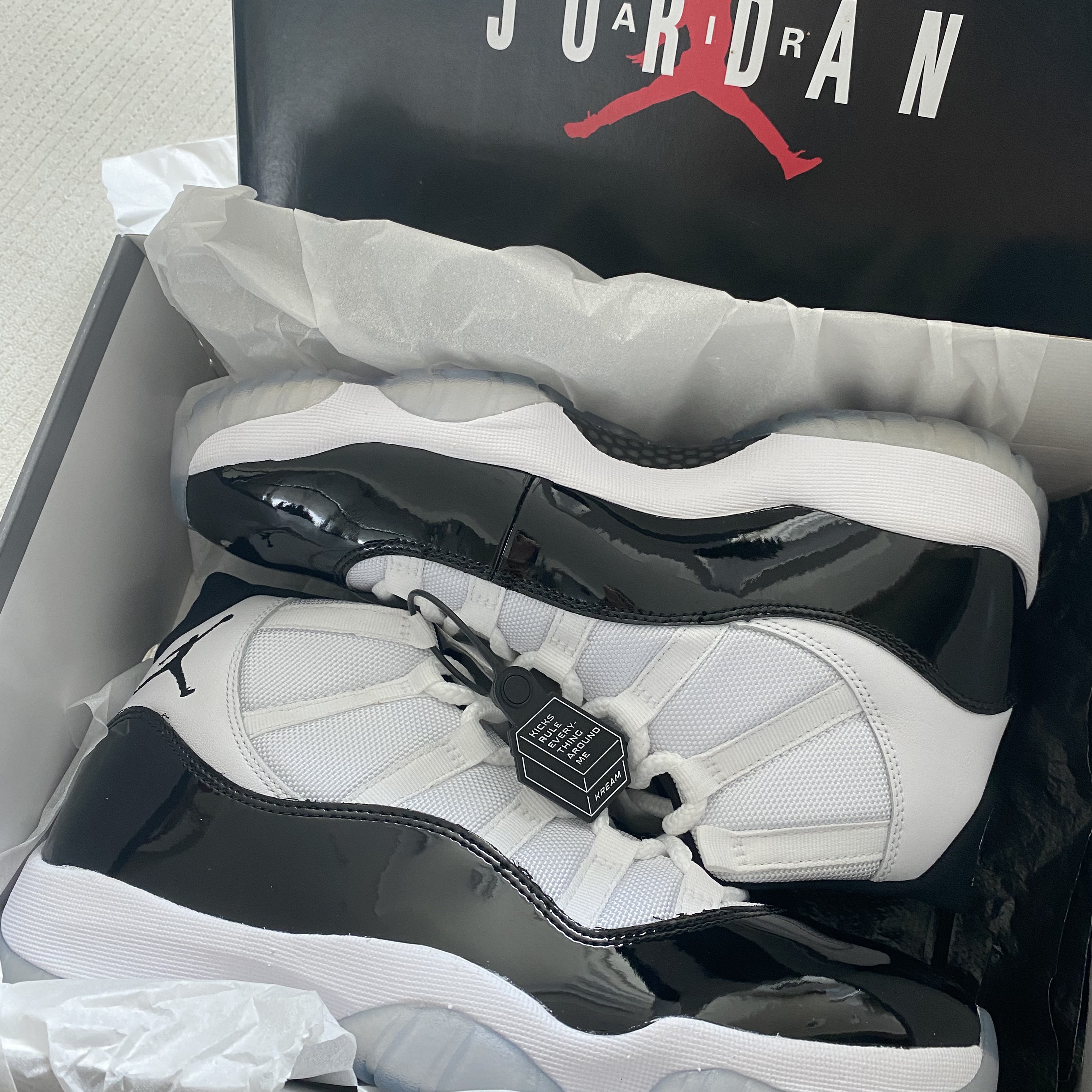 Jordan 11 Retro Concord 2018 착용 스타일 - 1