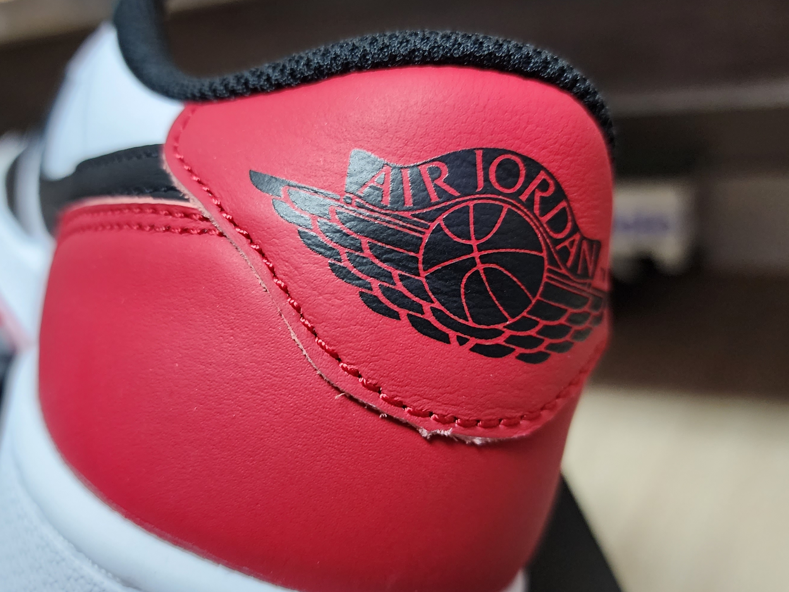 Jordan 1 Retro Low OG Black Toe 착용 스타일 - 4