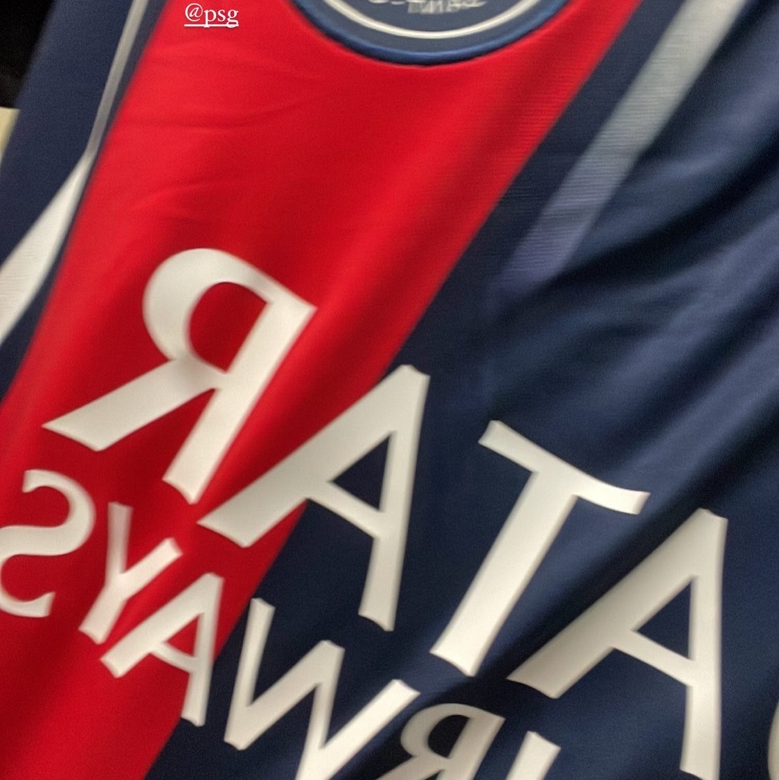 Nike Paris Saint-Germain 2023/24 Dri-Fit Stadium Home Jersey Midnight Navy (Non Marking Ver.) 착용 스타일
