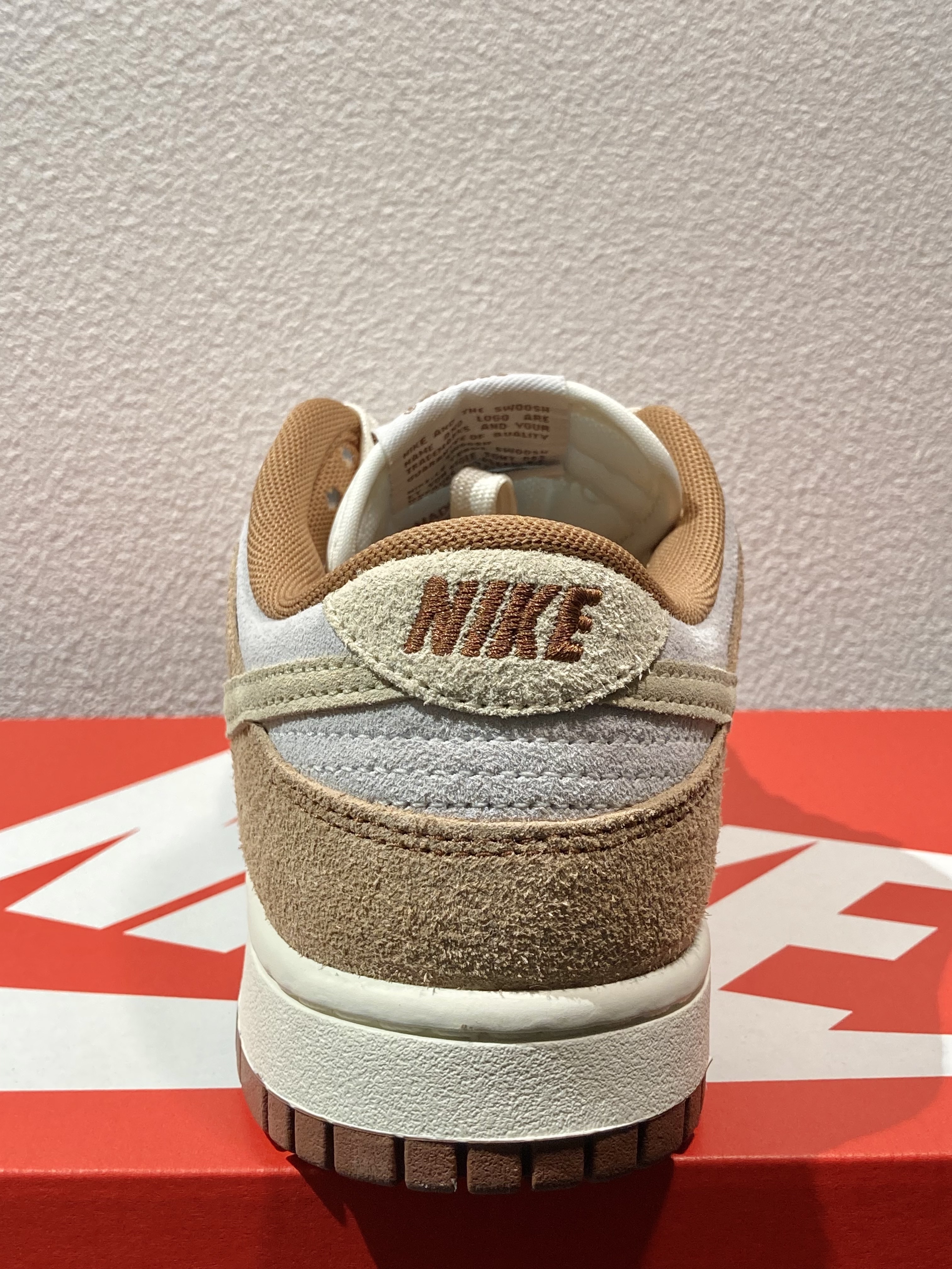 Nike Dunk Low Pro Premium Medium Curry 착용 스타일 - 2