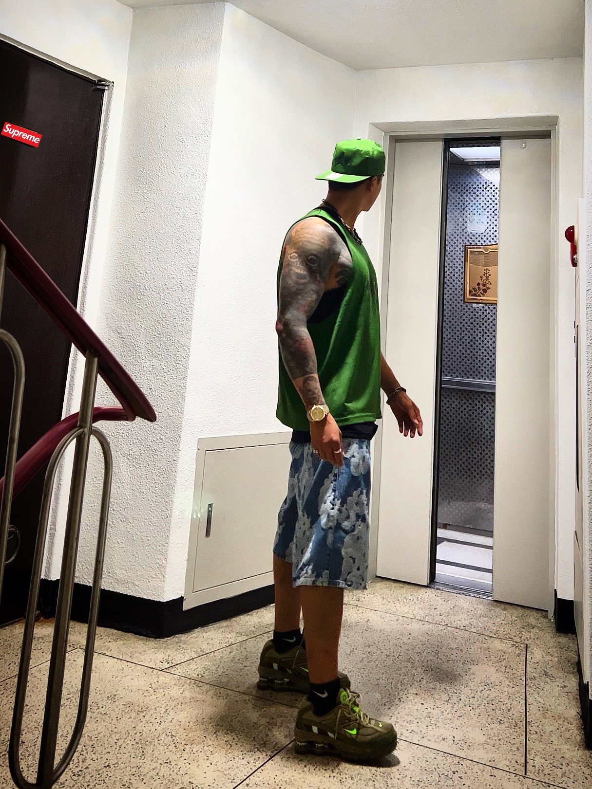 Jordan x Off-White Pro Jumpman Air Cap Forest Green, Jordan x Off-White S/S Top Forest Green Black - US/EU 착용 스타일 - 2