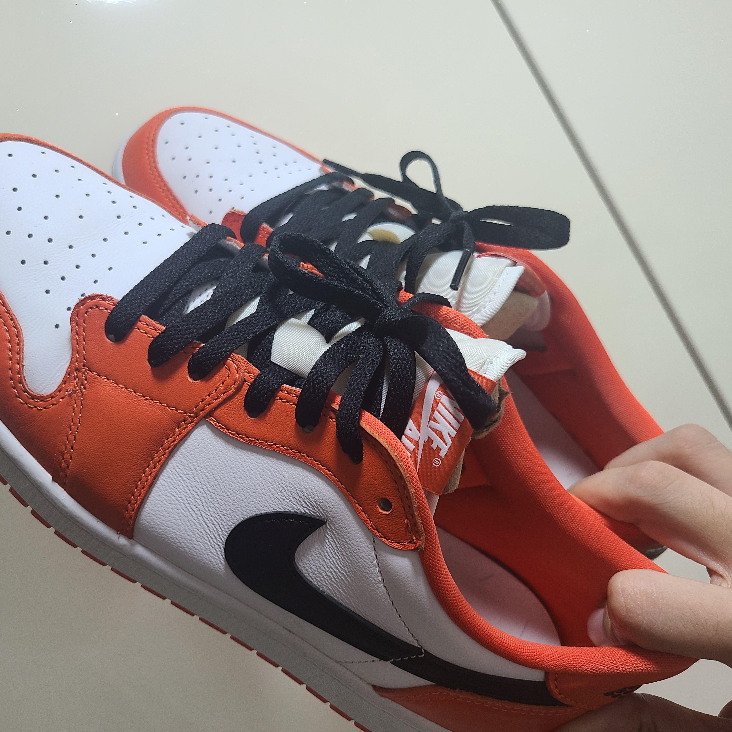 Jordan 1 Low OG Starfish 착용 스타일