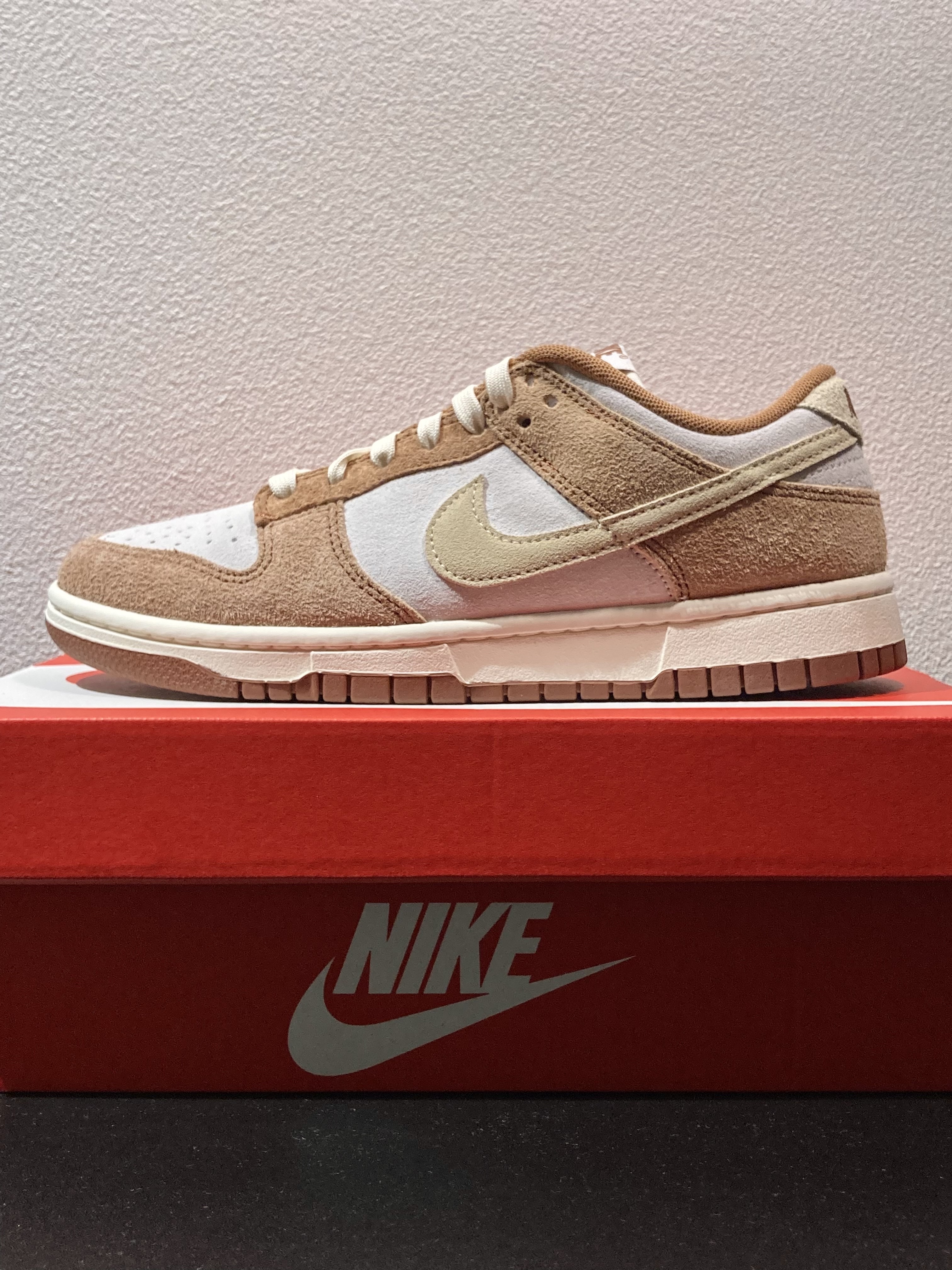 Nike Dunk Low Pro Premium Medium Curry 착용 스타일 - 1