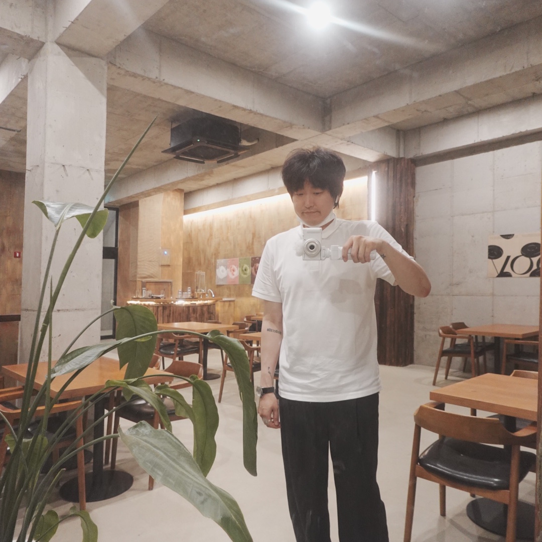 Zara x Ader Error Tapered Trousers Black 착용 스타일