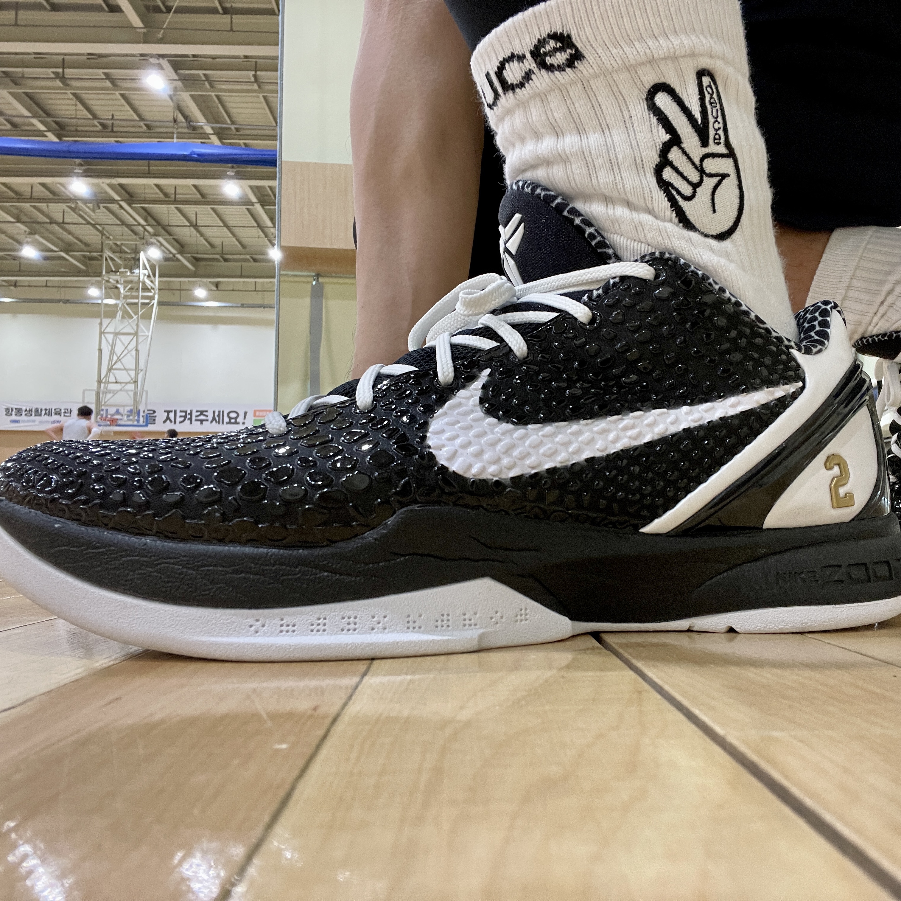 Nike Kobe 6 Protro Mambacita Sweet 16 착용 스타일