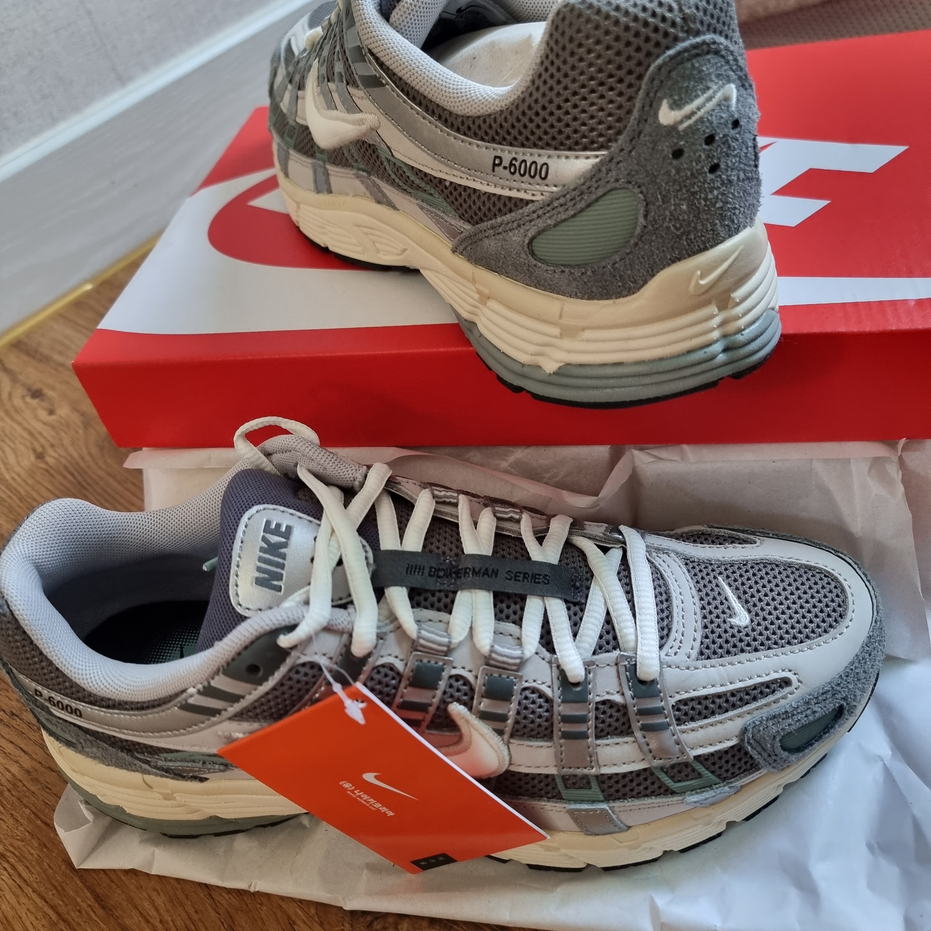 Nike P-6000 Flat Pewter Light Iron Ore 착용 스타일 - 1