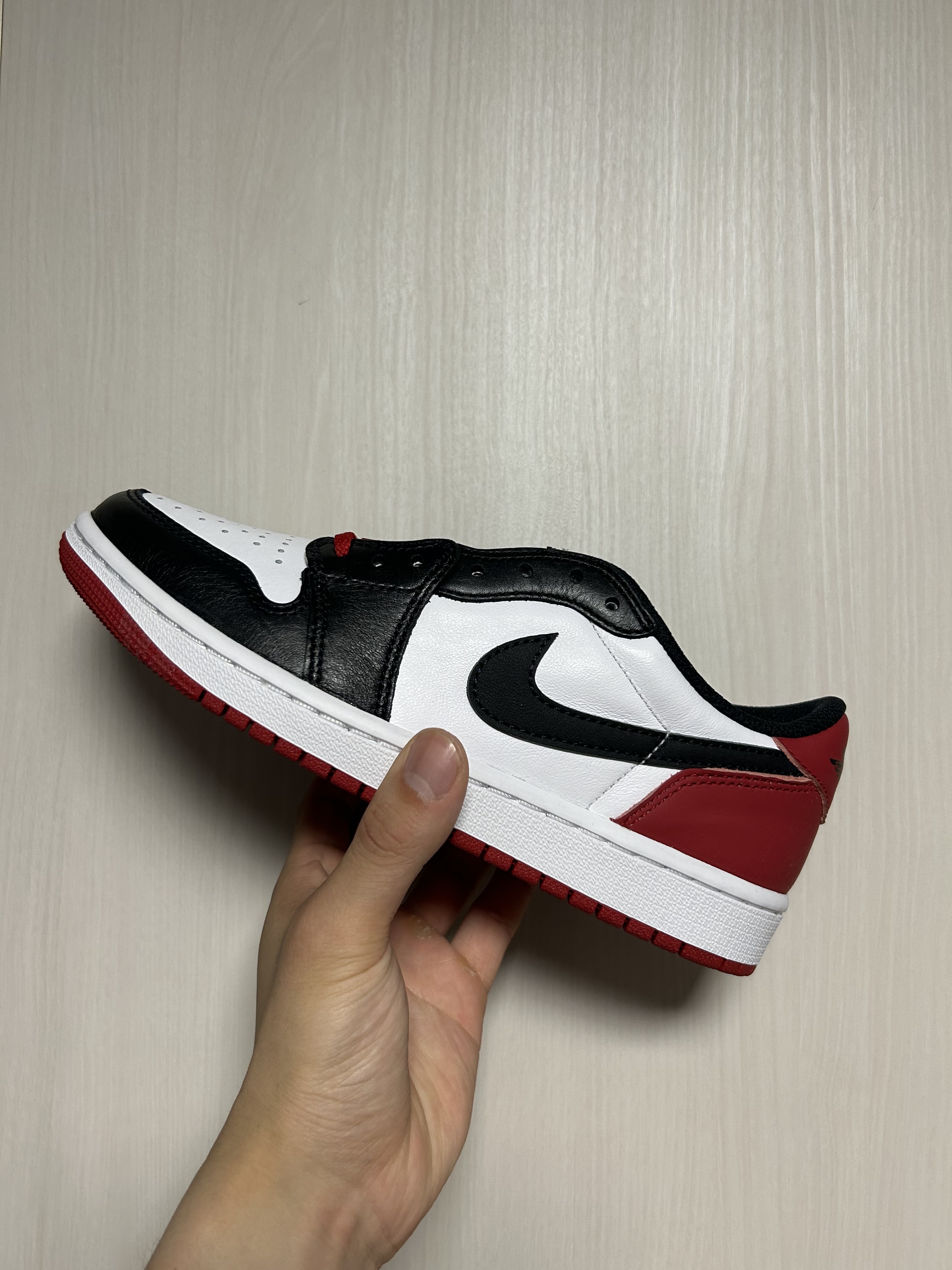 Jordan 1 Retro Low OG Black Toe 착용 스타일