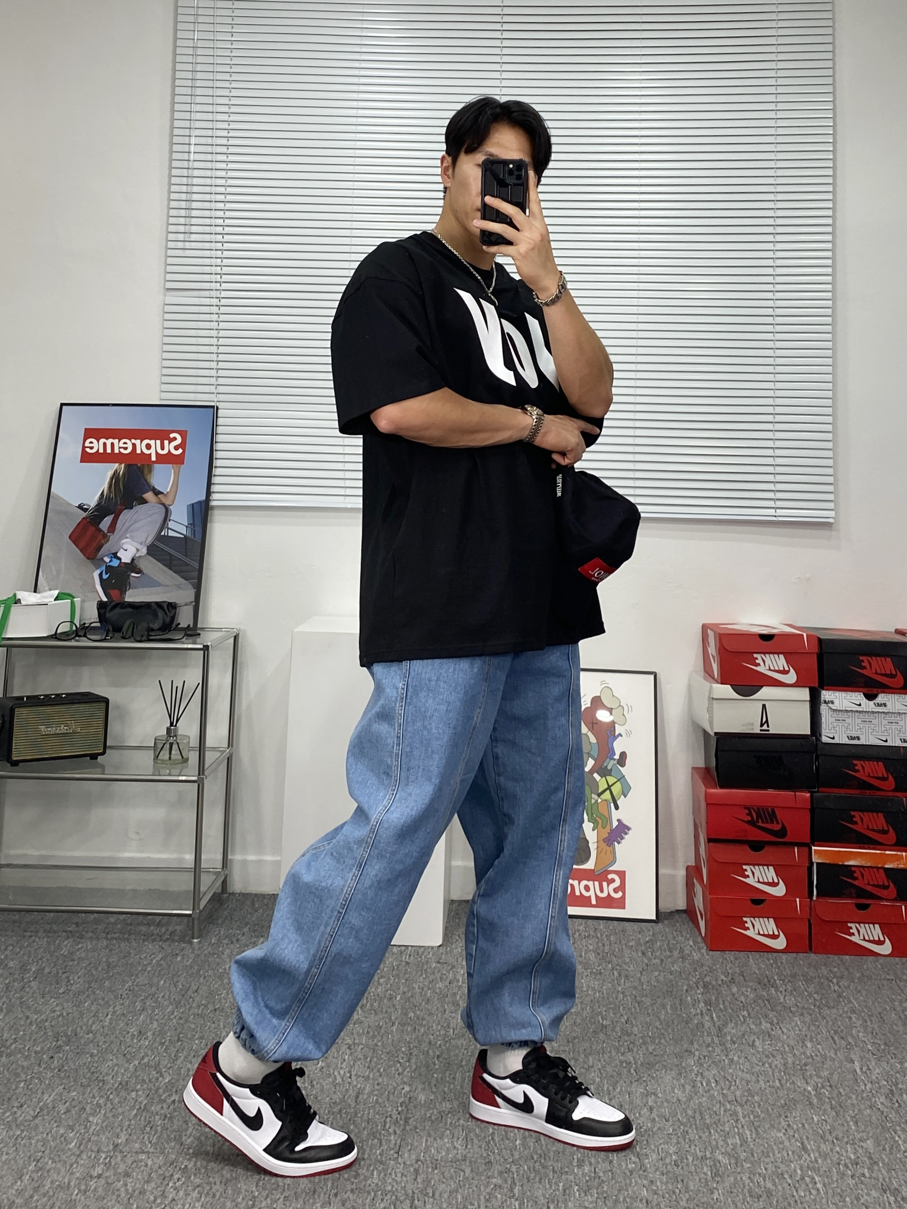 Jordan 1 Retro Low OG Black Toe 착용 스타일 - 2