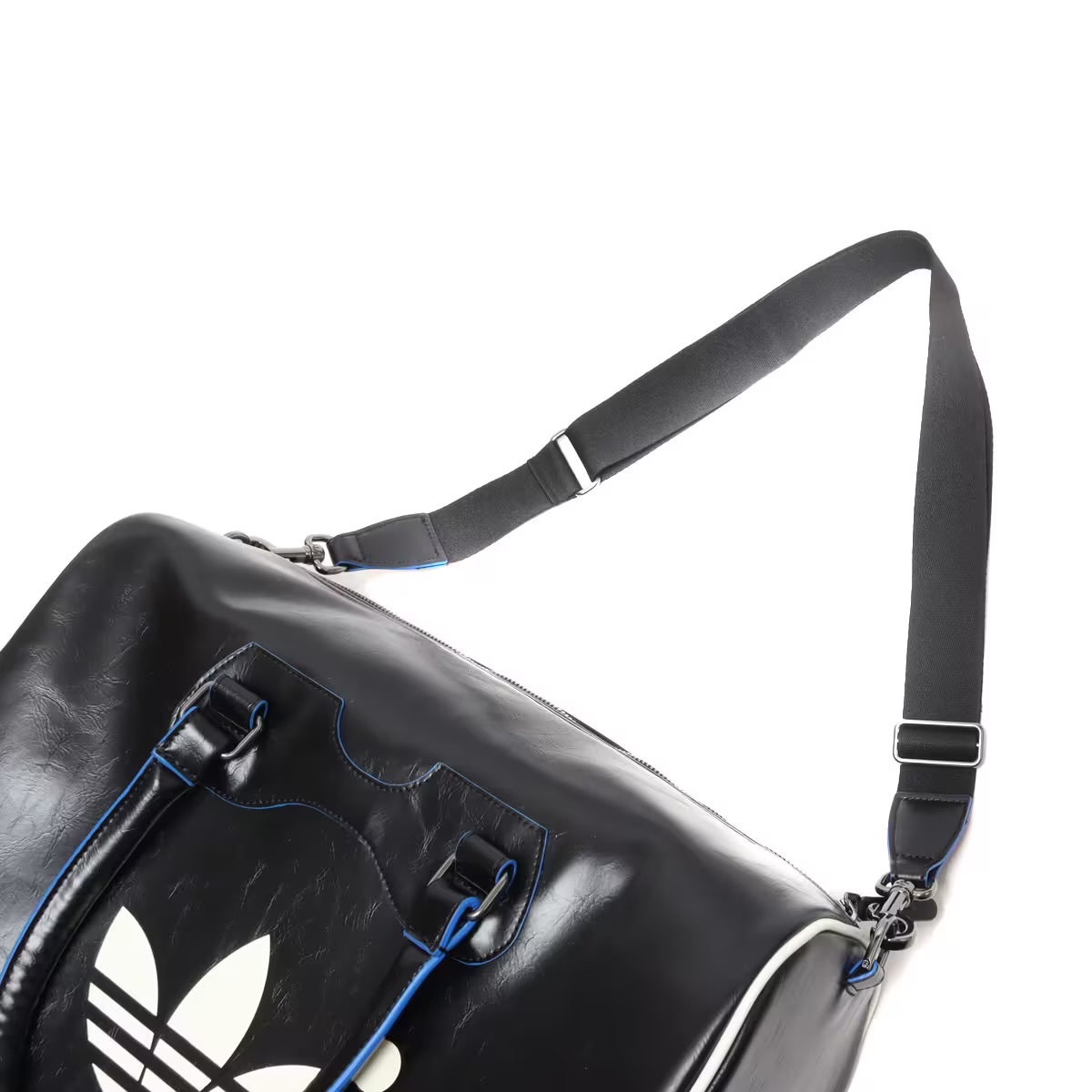 Adidas Blue Version Duffle Bag Black 착용 스타일 - 2