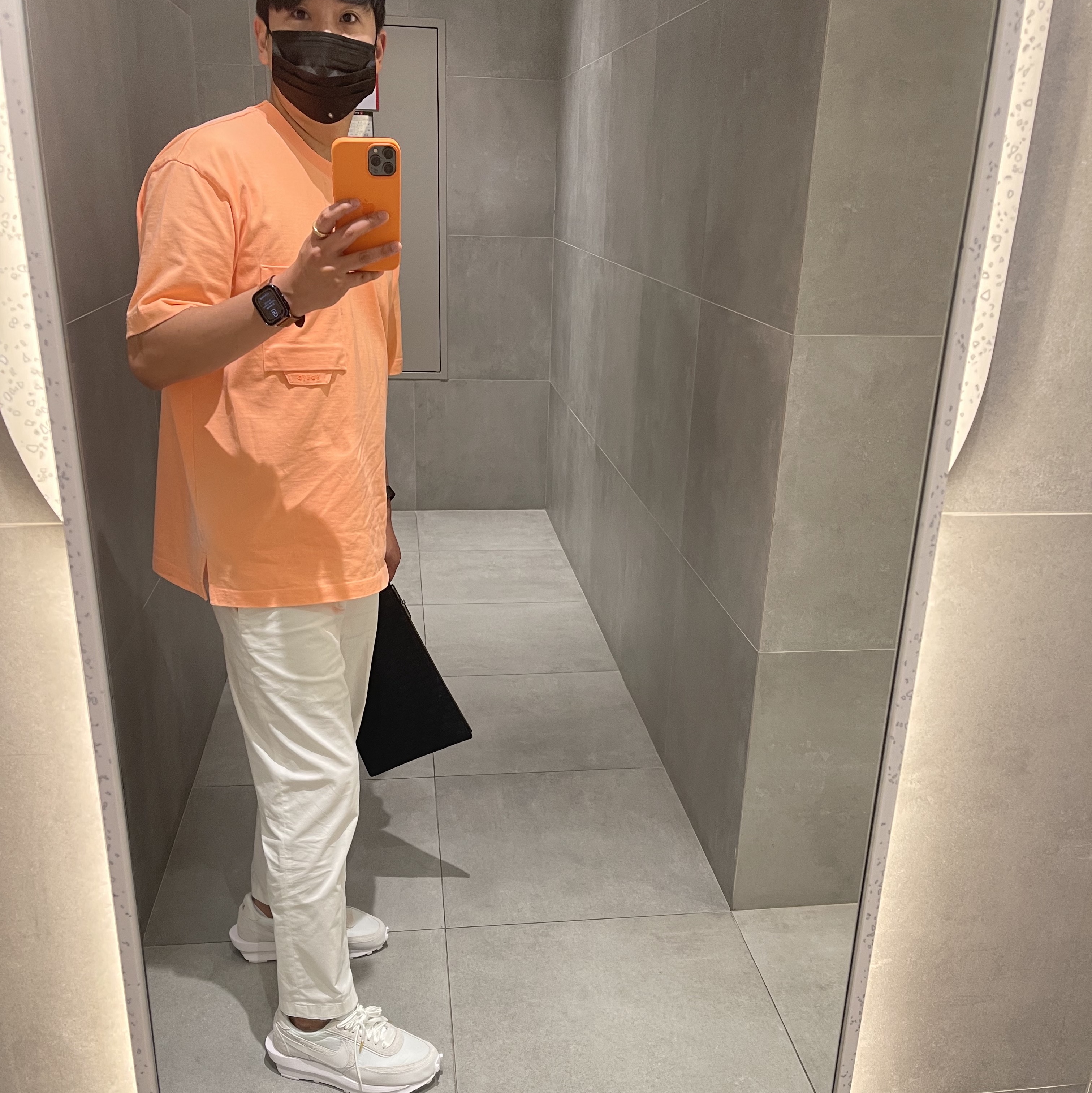 Nike x Sacai LDWaffle White Nylon 착용 스타일 - 3