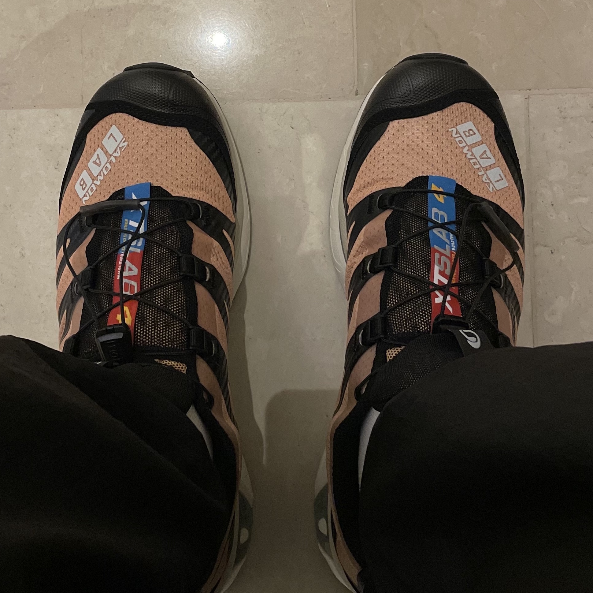 Salomon XT-4 Tobacco Brown 착용 스타일