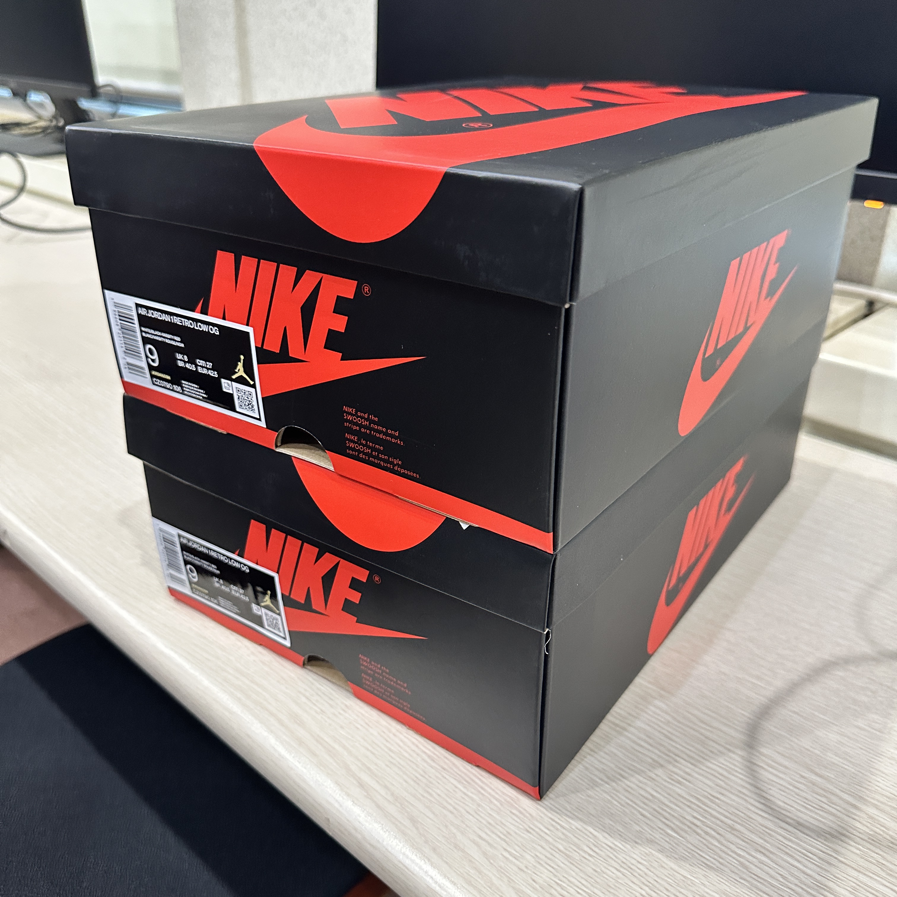 Jordan 1 Retro Low OG Black Toe 착용 스타일 - 2