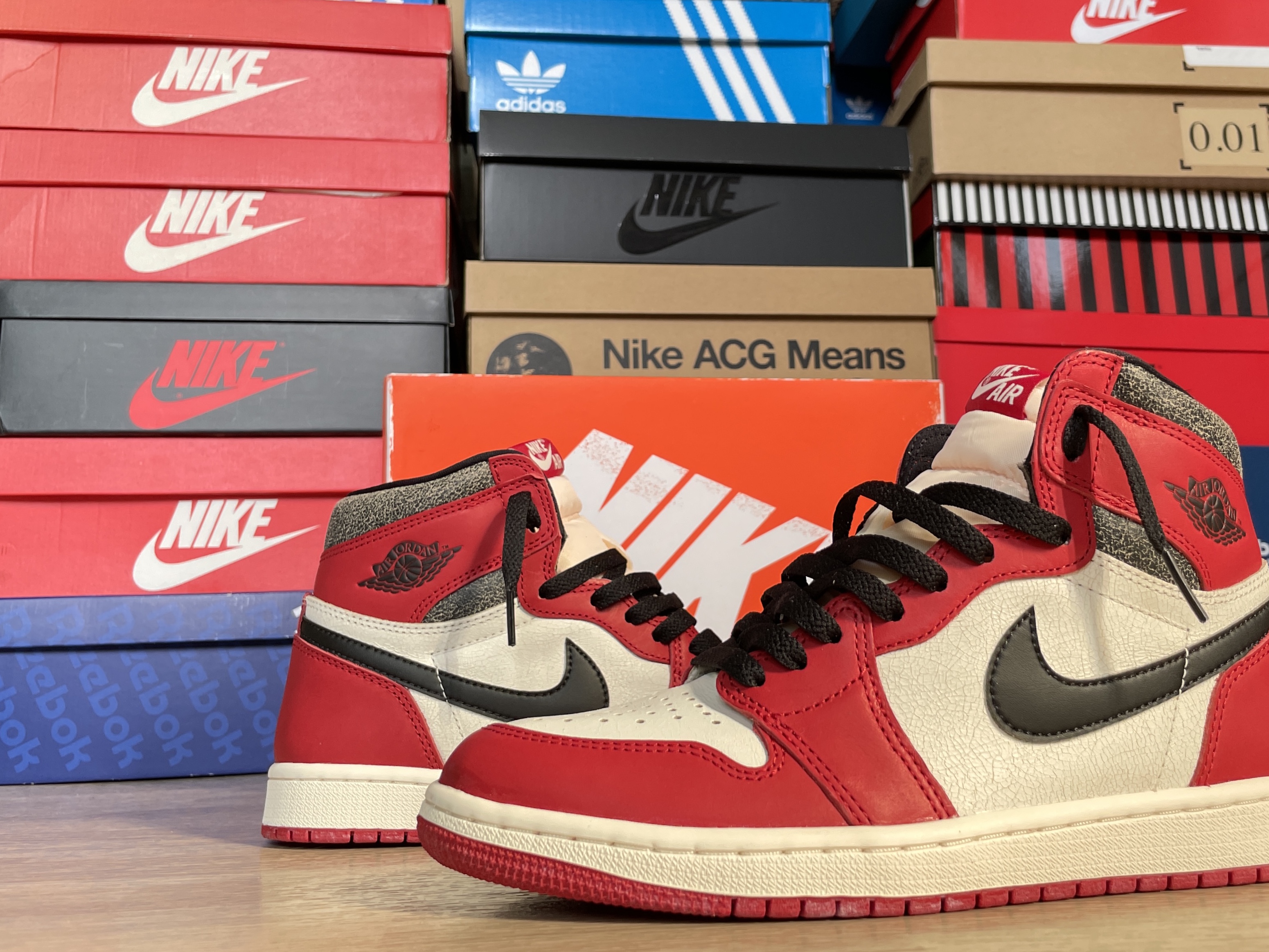 Jordan 1 Retro High OG Chicago 2022, Jordan 1 Retro High OG Volt 착용 스타일 - 1