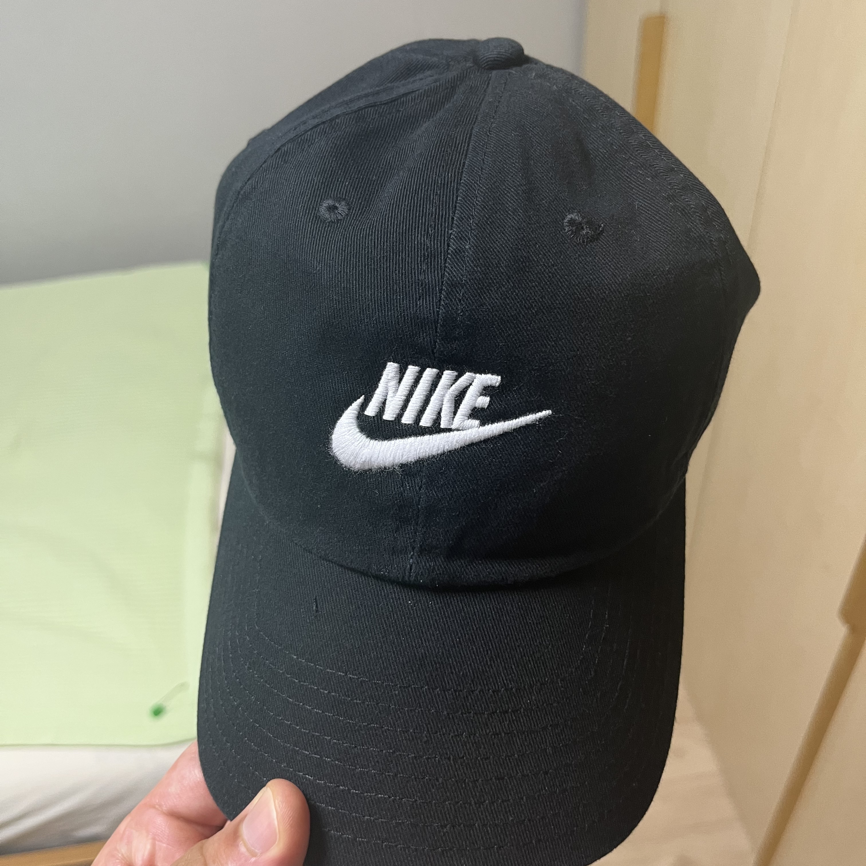 Nike Heritage 86 Futura Washed Cap Black White 착용 스타일