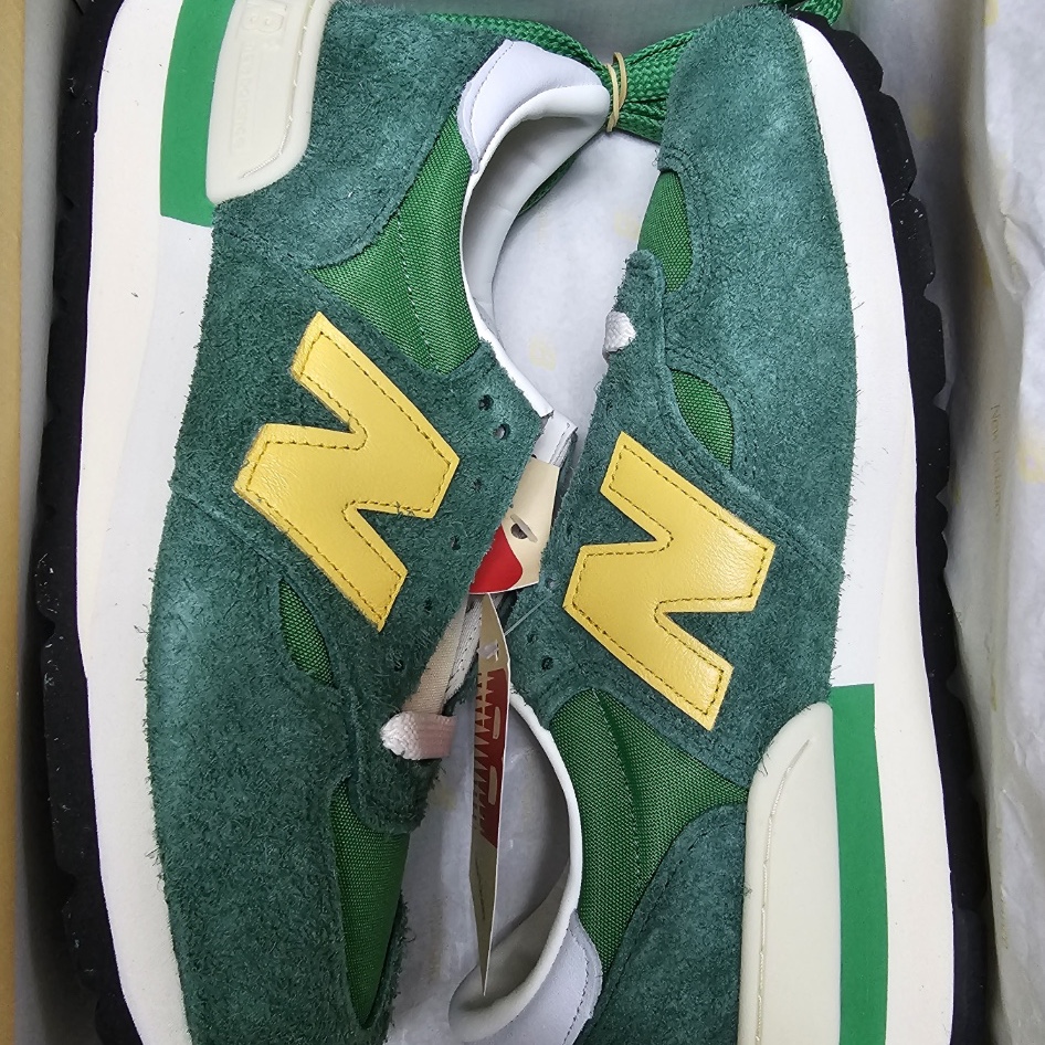 New Balance 990v1 Made in USA Green Gold 착용 스타일