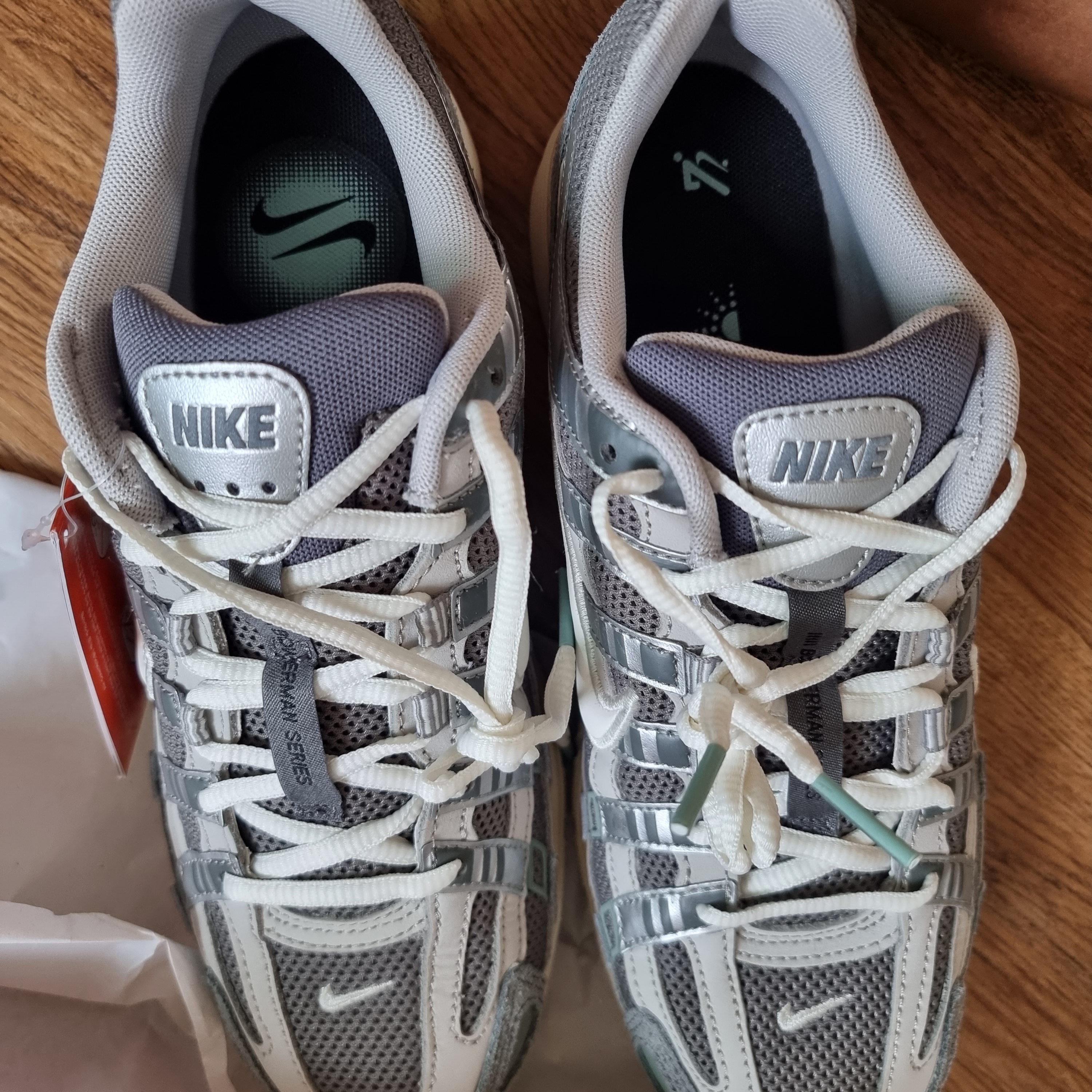 Nike P-6000 Flat Pewter Light Iron Ore 착용 스타일 - 2
