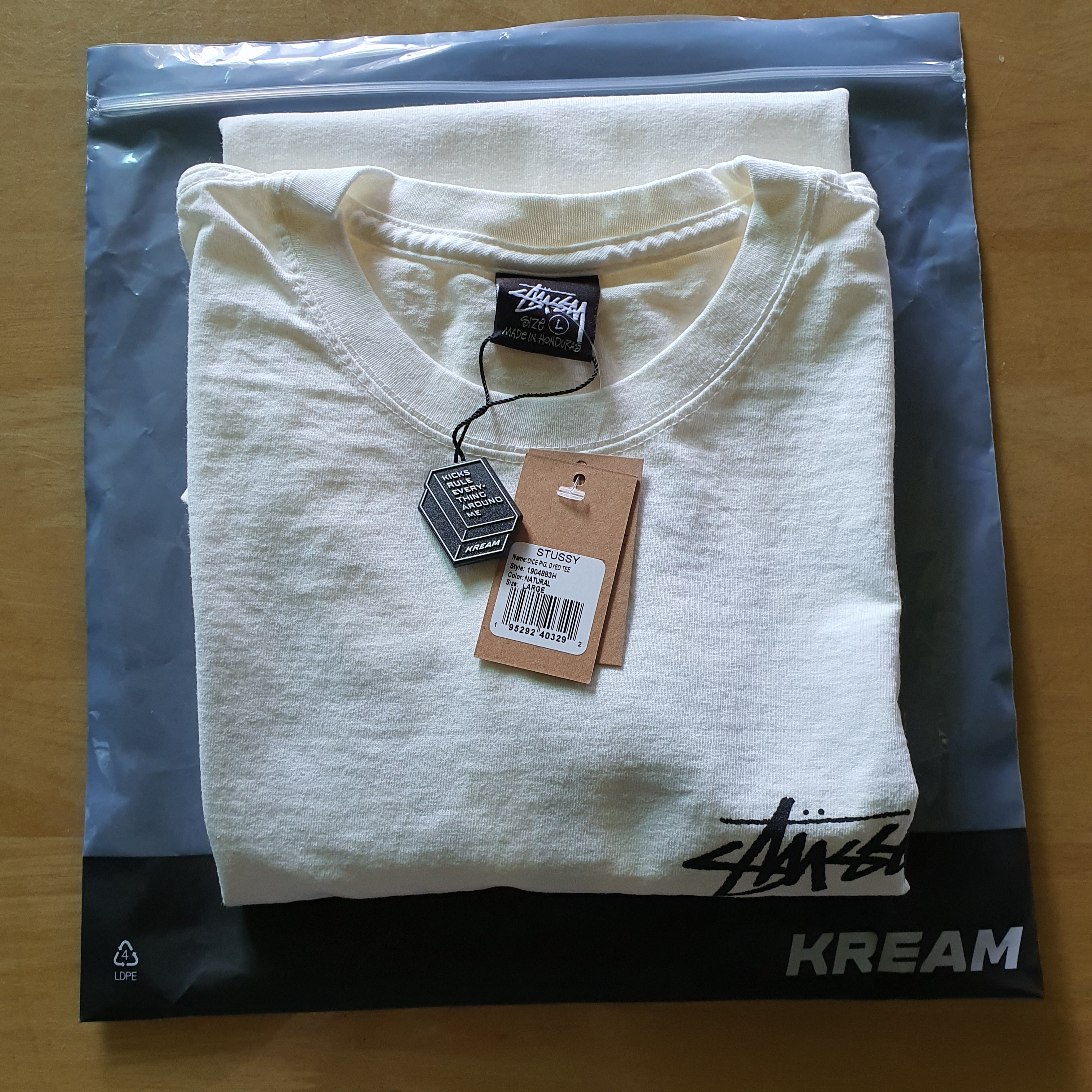 Stussy Dice Pigment Dyed T-Shirt Natural 착용 스타일