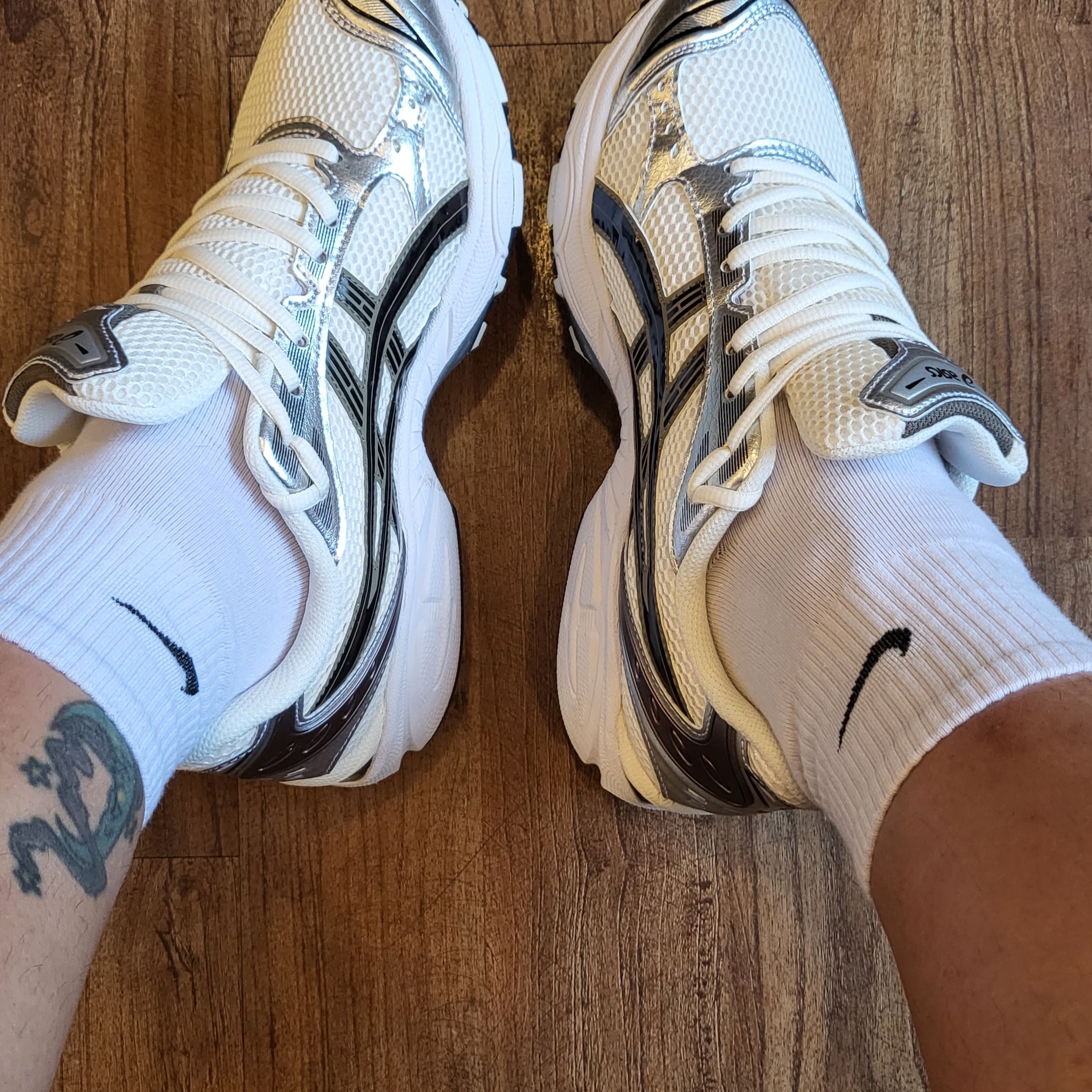 Asics Gel-Kayano 14 Cream Black 착용 스타일