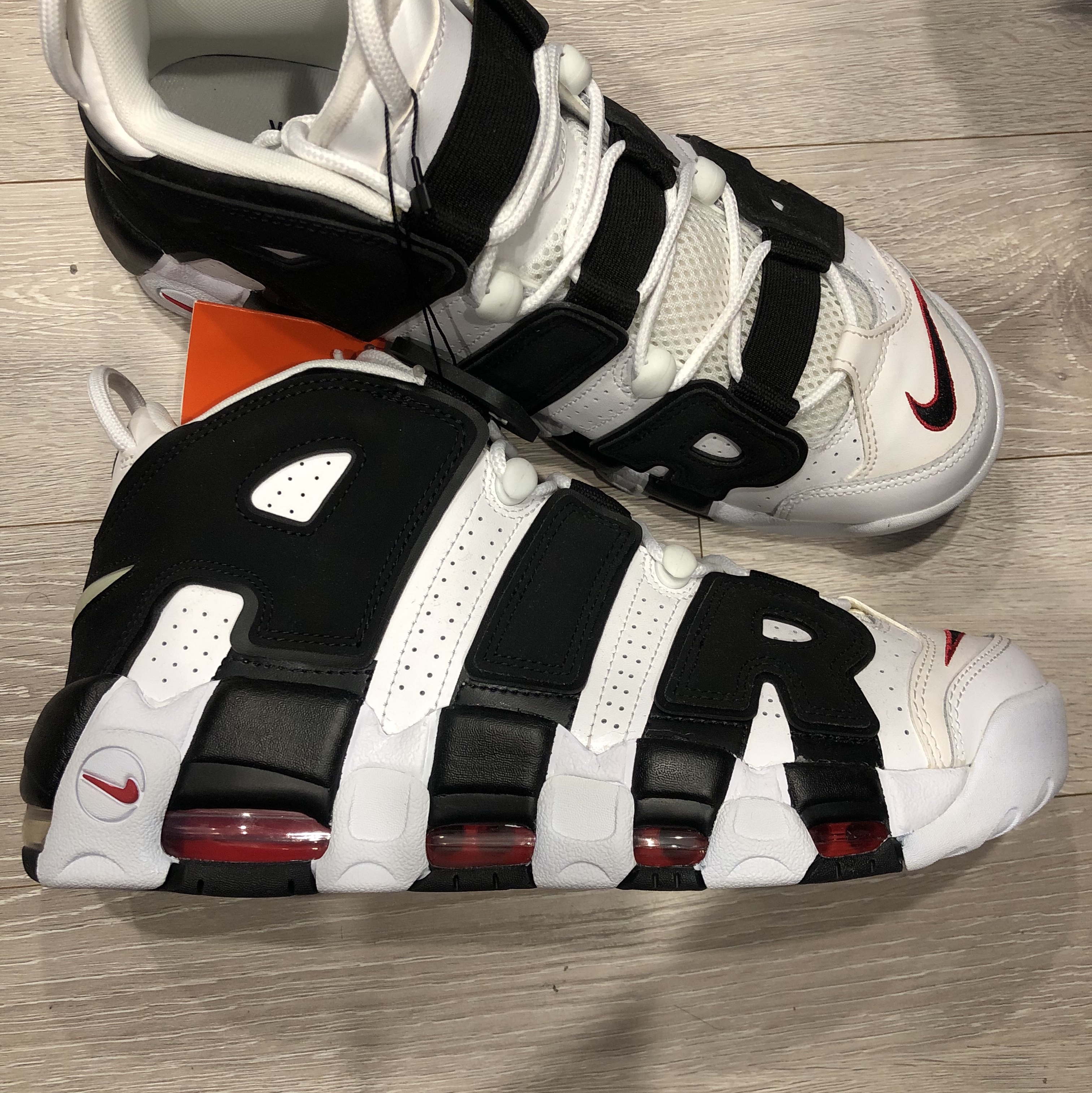 Nike Air More Uptempo Scottie Pippen 착용 스타일