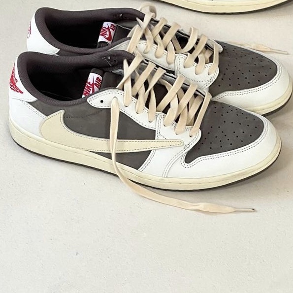 (PS) Jordan 1 x Travis Scott Retro Low OG SP Sail and Ridgerock 착용 스타일