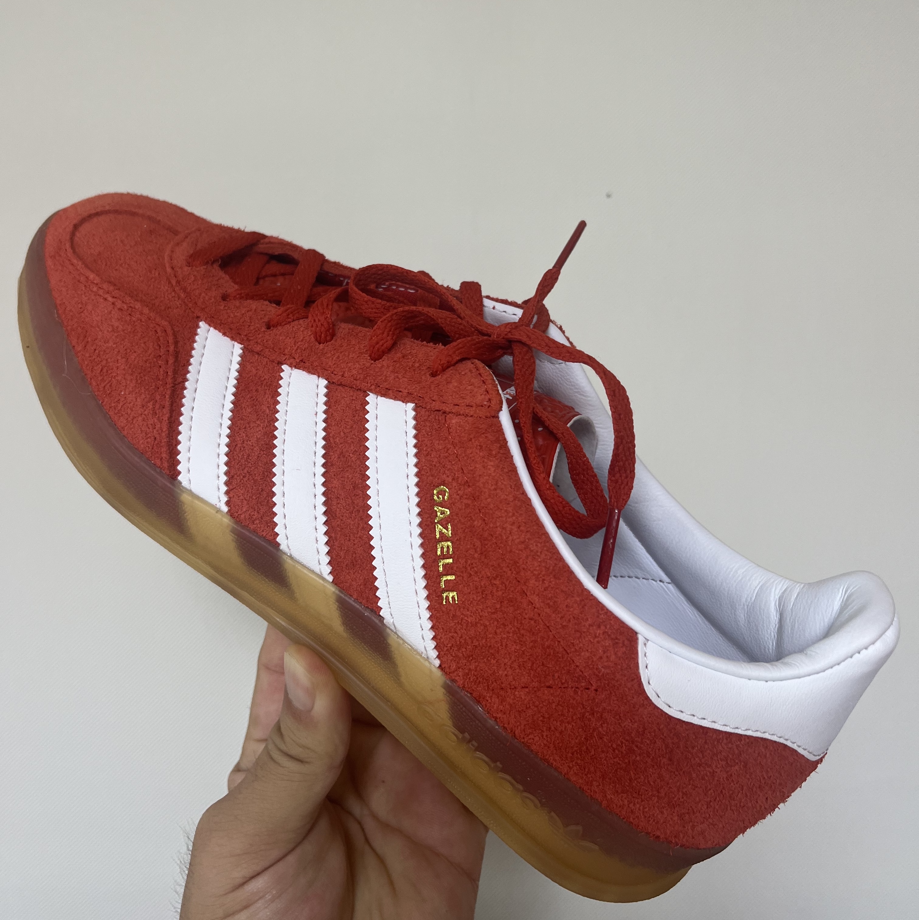 (W) Adidas Gazelle Indoor Bold Orange Cloud White 착용 스타일 - 2
