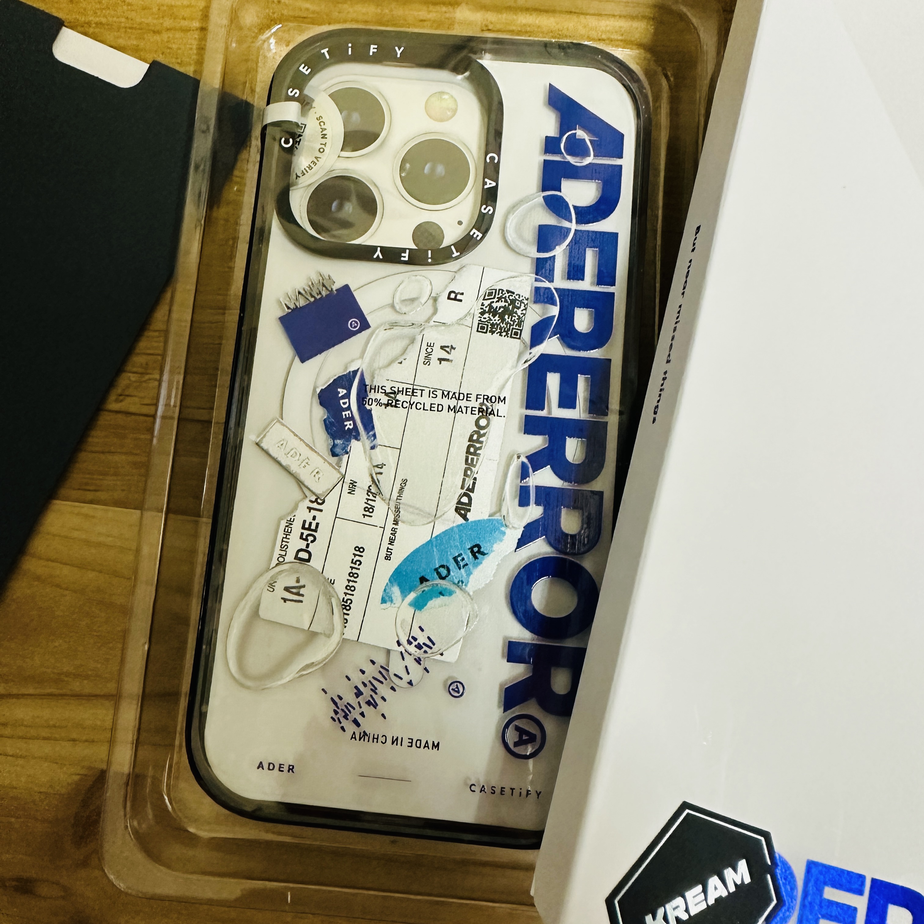 Casetify x Ader Error iPhone Sticker Magsafe Case Clear 착용 스타일 - 2
