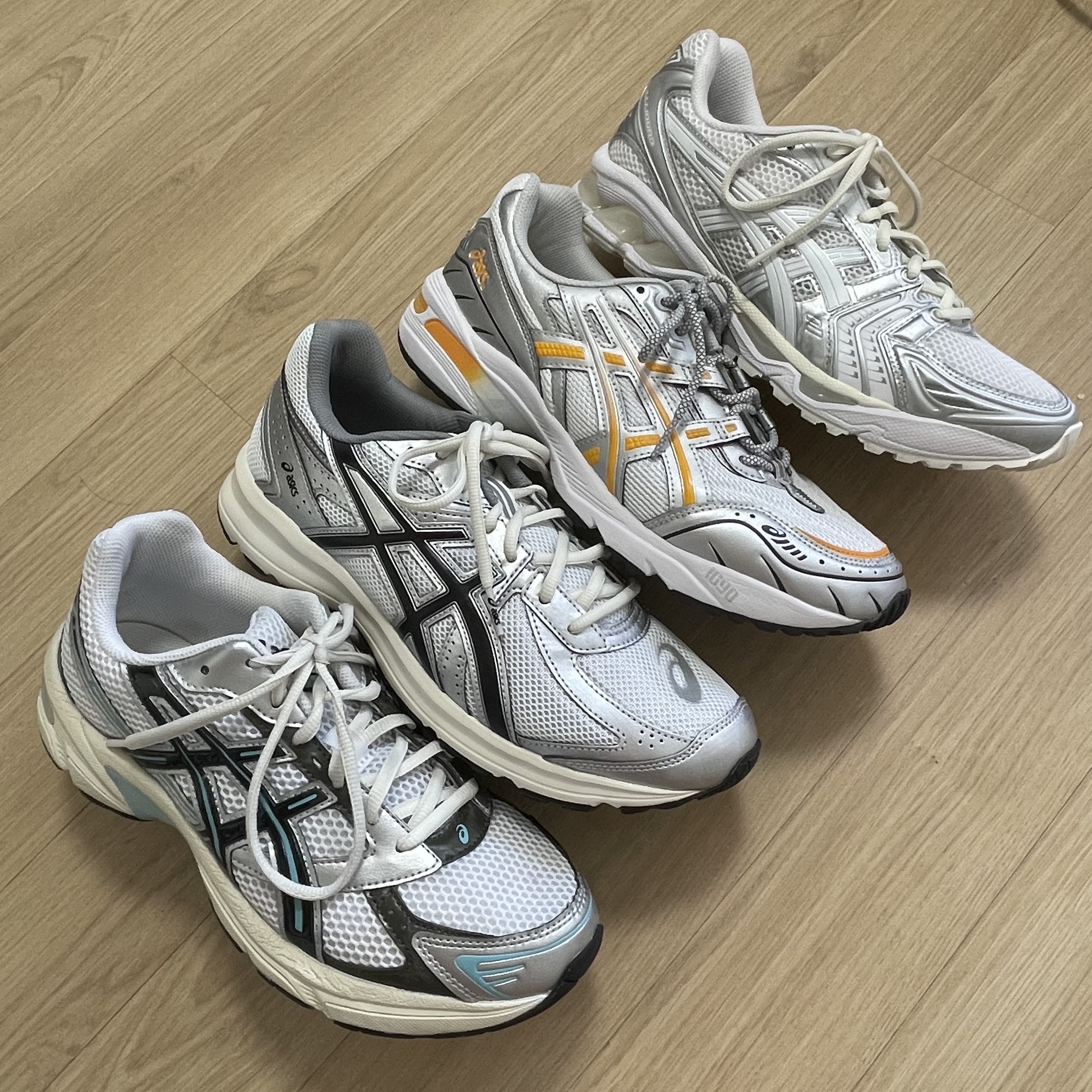 Asics x JJJJound Gel-Kayano 14 Silver White, Asics Gel-1090 White Citrus 착용 스타일 - 1