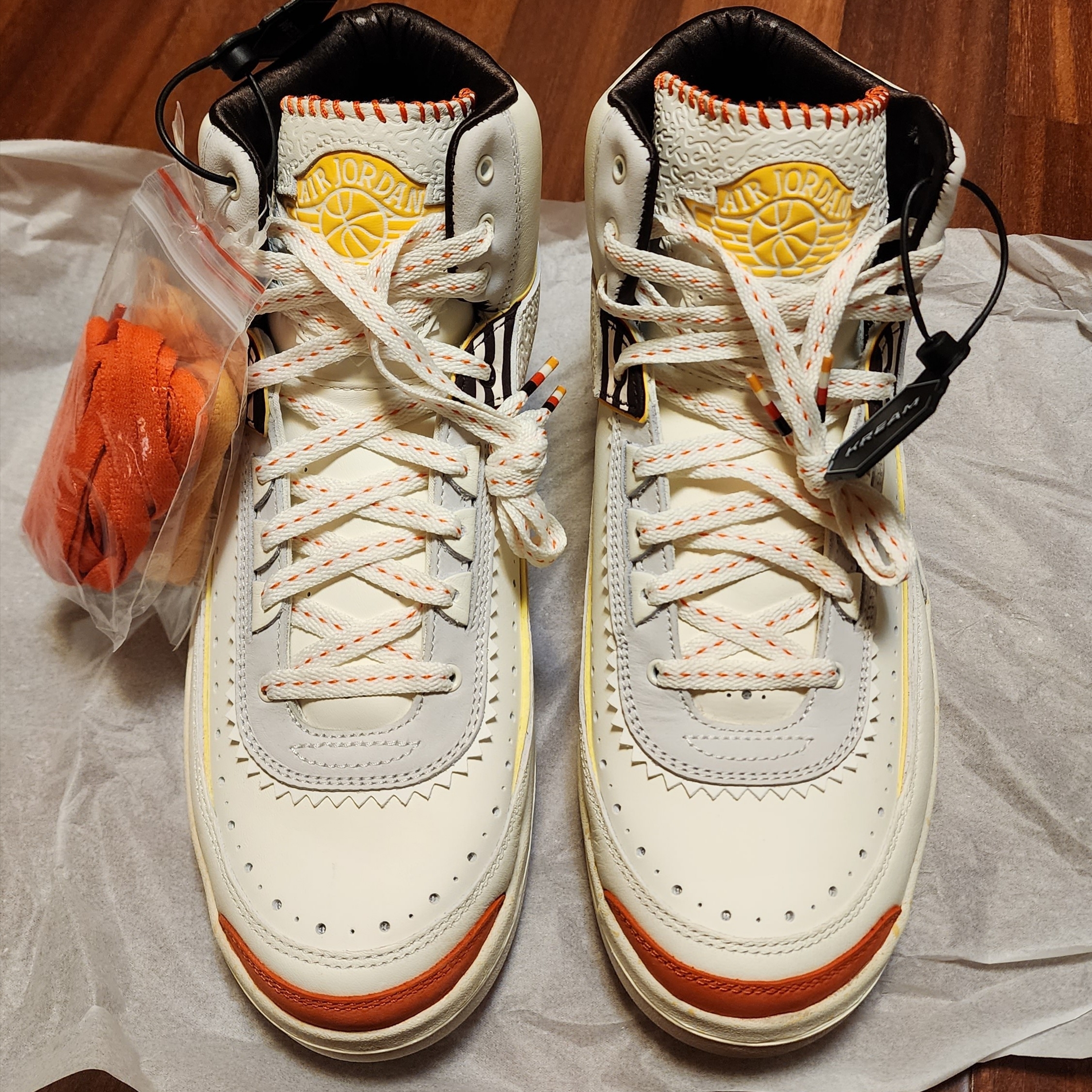 Jordan 2 x Maison Chateau Rouge Retro SP Orange and Sail 착용 스타일 - 2