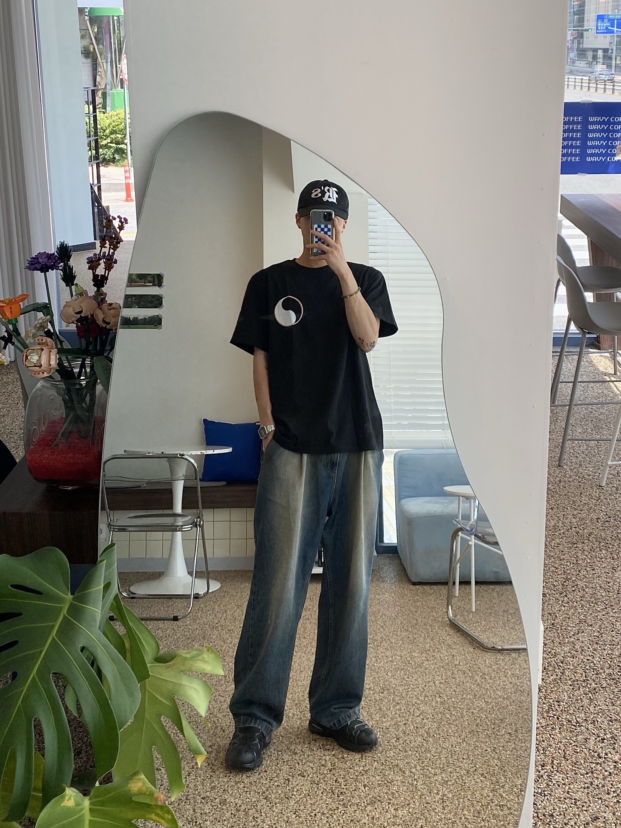Stussy x Our Legacy Drop Shadow T-Shirt Black, Nike Air Kukini Triple Black 착용 스타일 - 2