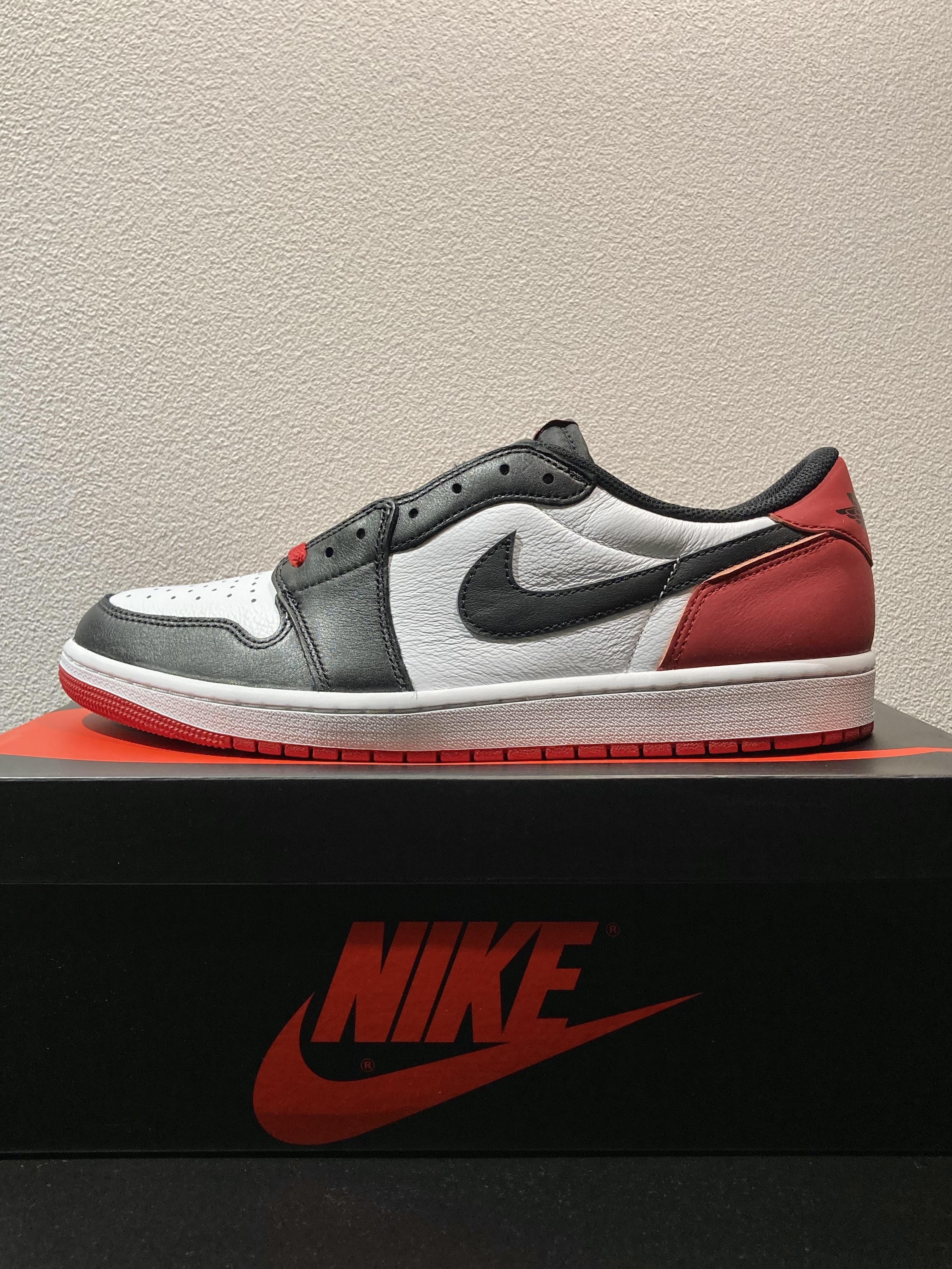 Jordan 1 Retro Low OG Black Toe 착용 스타일 - 3