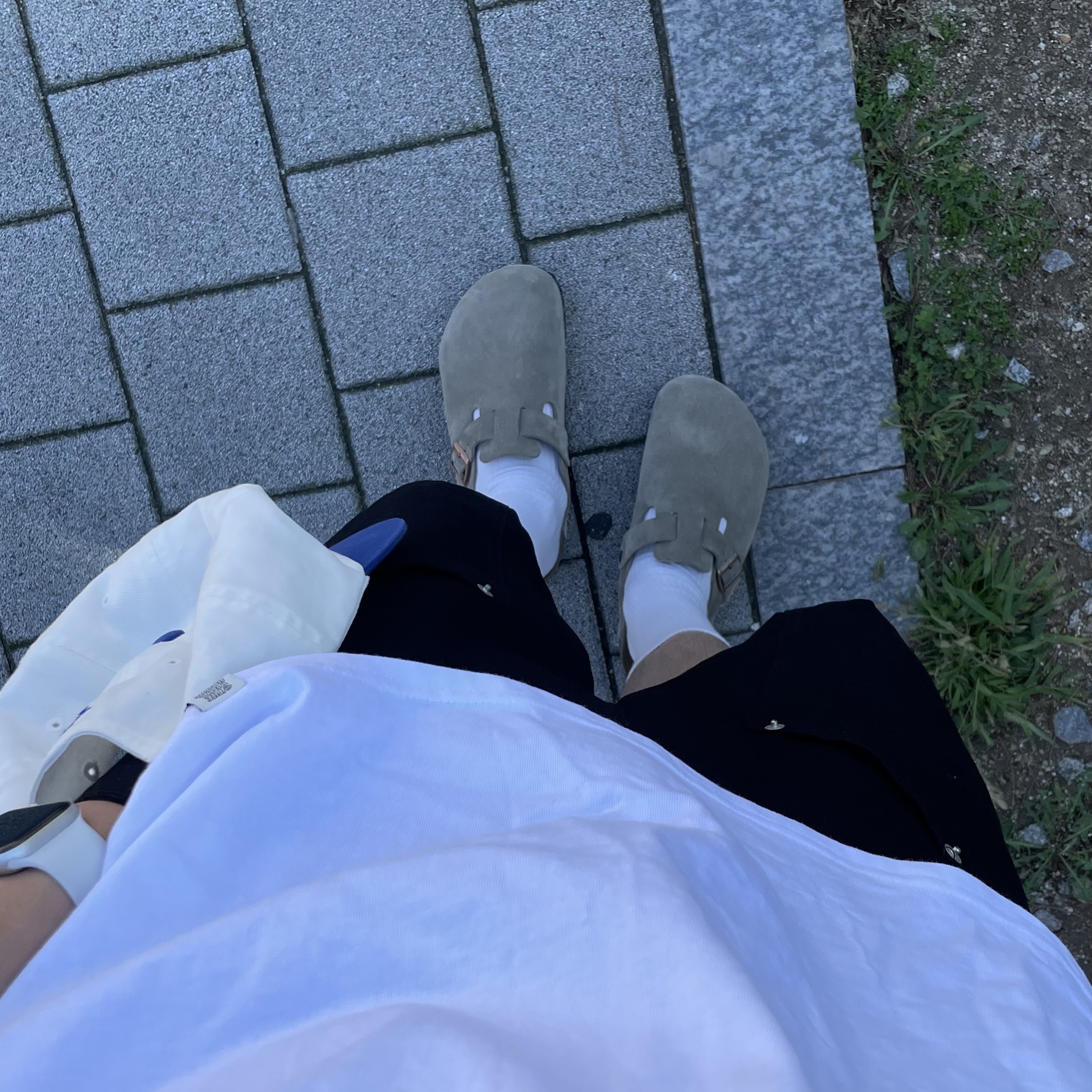 Birkenstock Boston Soft Footbed Taupe - Regular 착용 스타일 - 1