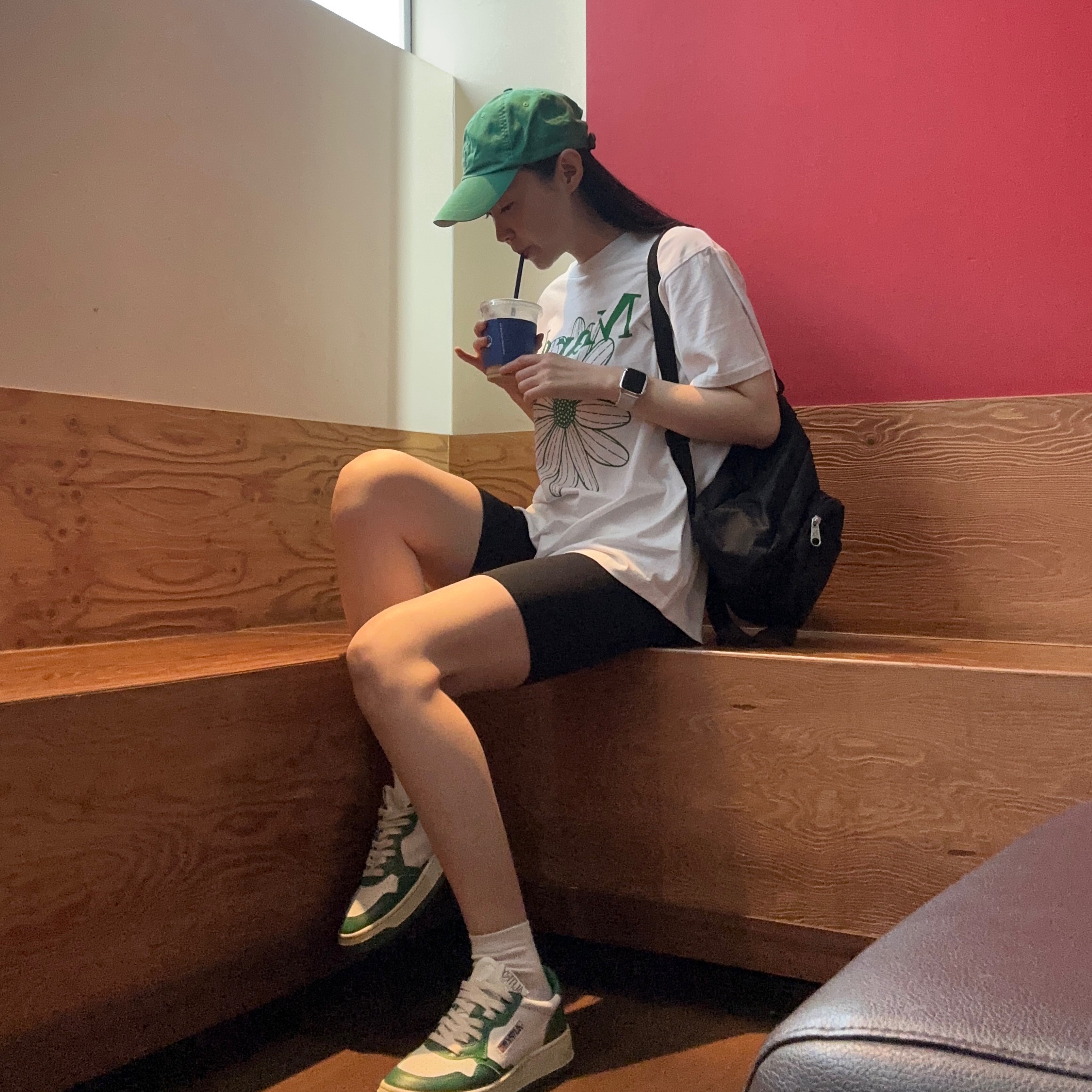 (W) Autry Medalist Low Leather Sneakers Green White, Jansport Half Pint Mini Backpack Black 착용 스타일 - 1