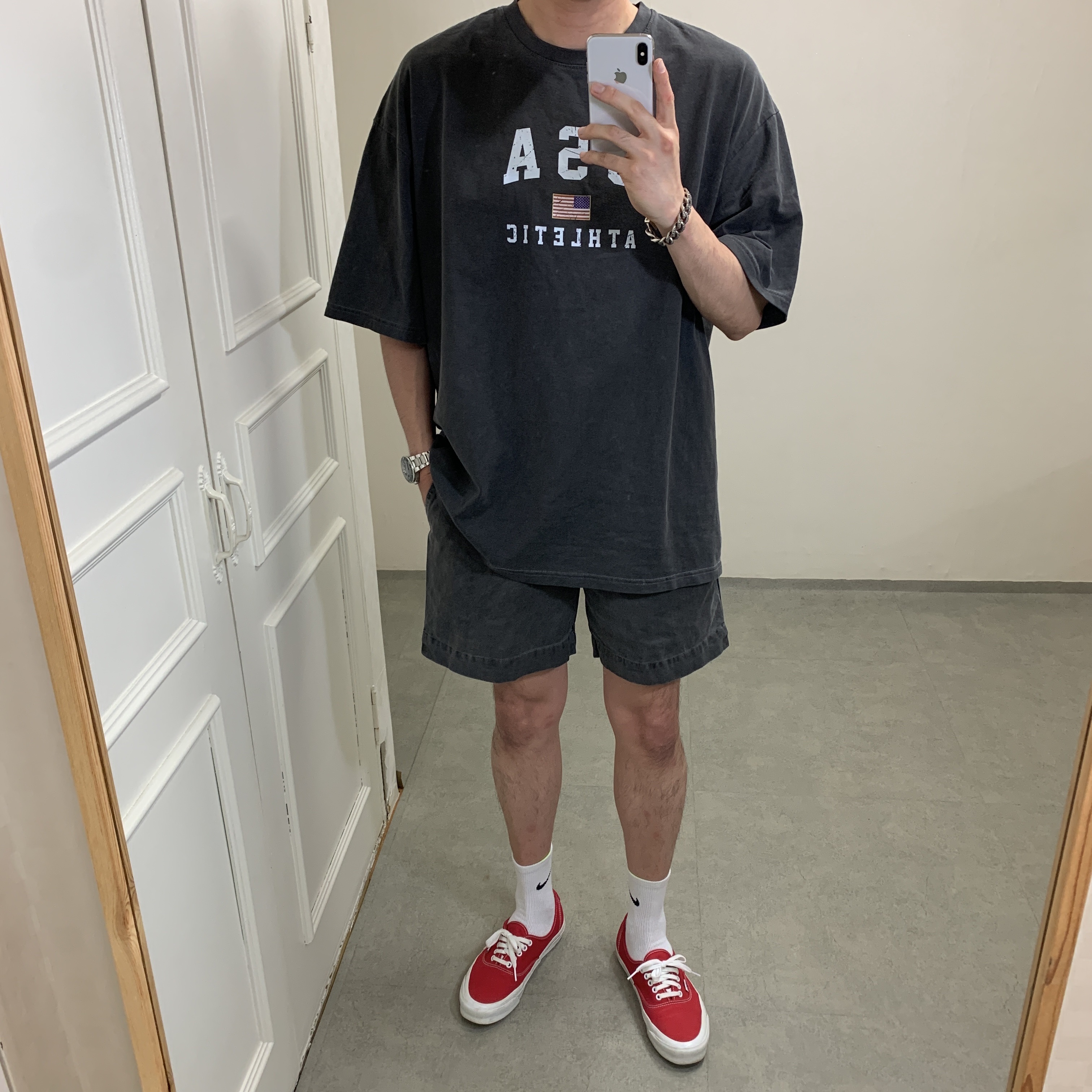Vans Vault OG Authentic LX Red 착용 스타일 - 1