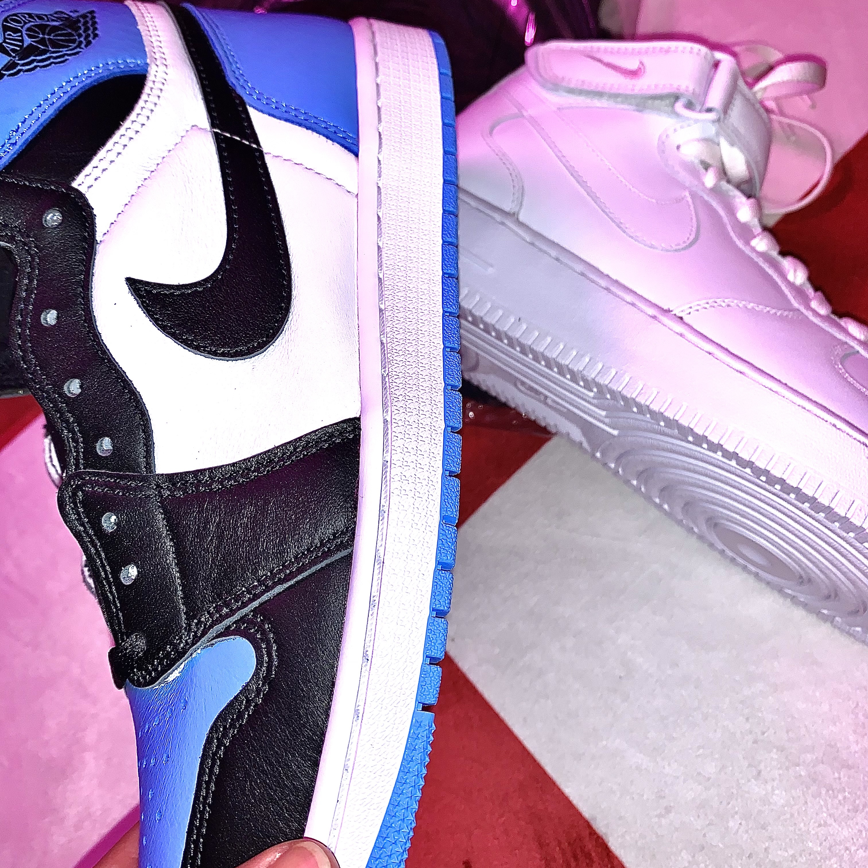 Jordan 1 Retro High OG University Blue, Nike Air Force 1 Mid '07 White 착용 스타일 - 2