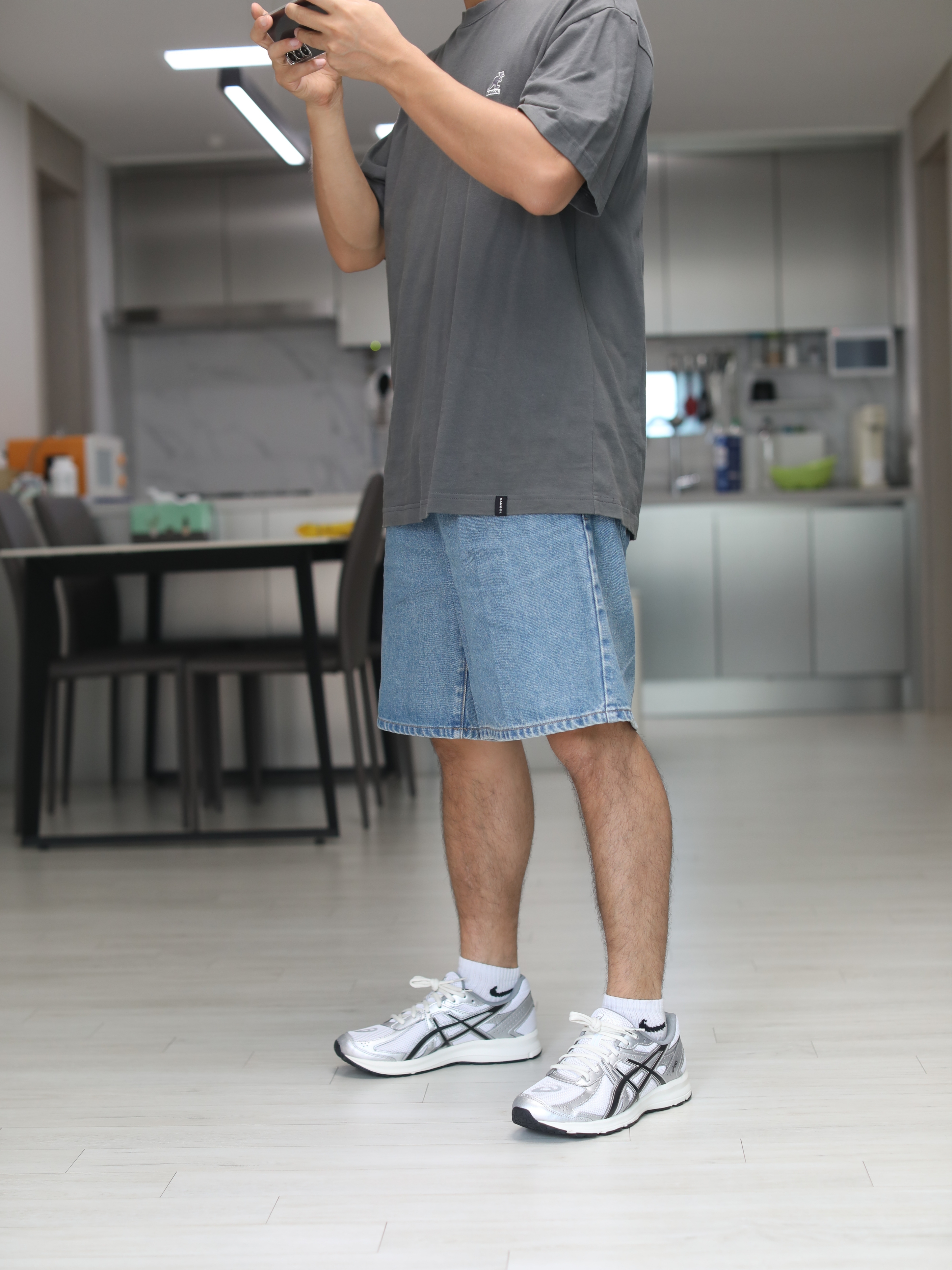 Asics Jog 100 S White Black - 2E Wide 착용 스타일 - 2