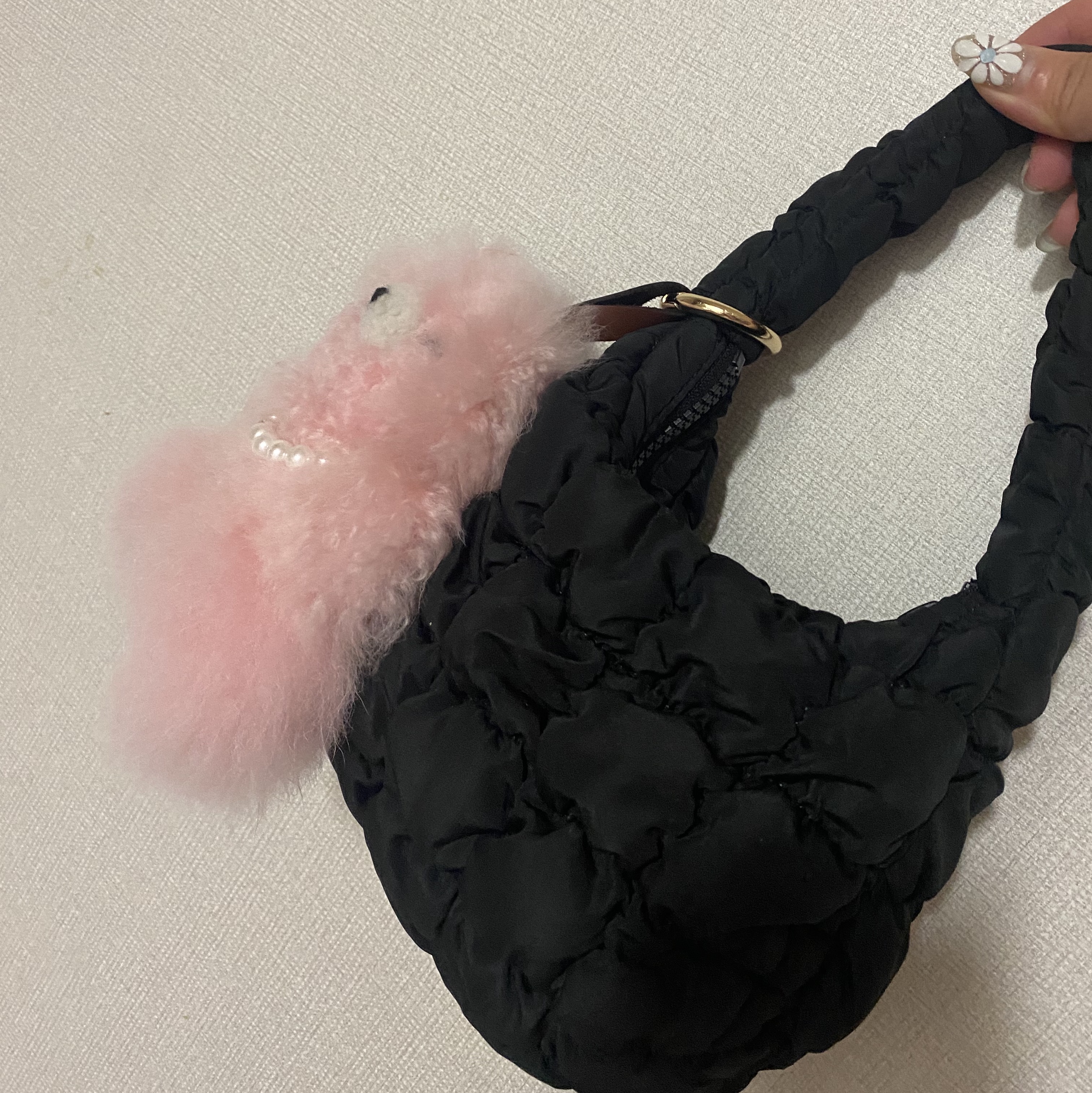 COS Quilted Micro Bag Black 착용 스타일