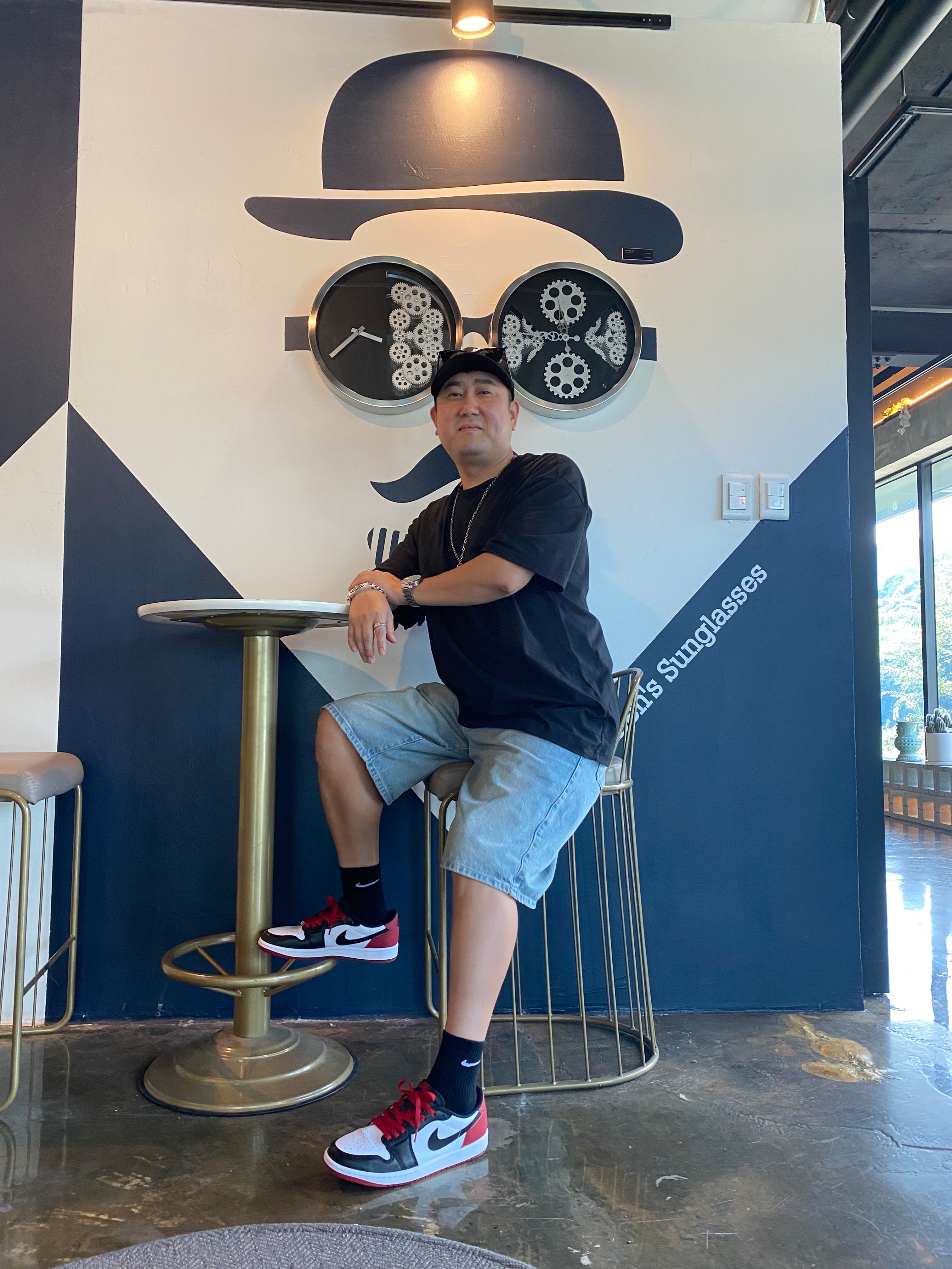 Darkr8m Studio x New Era Fitted Cap Black, Essentials The Core Collection T-Shirt Stretch Limo 착용 스타일 - 2