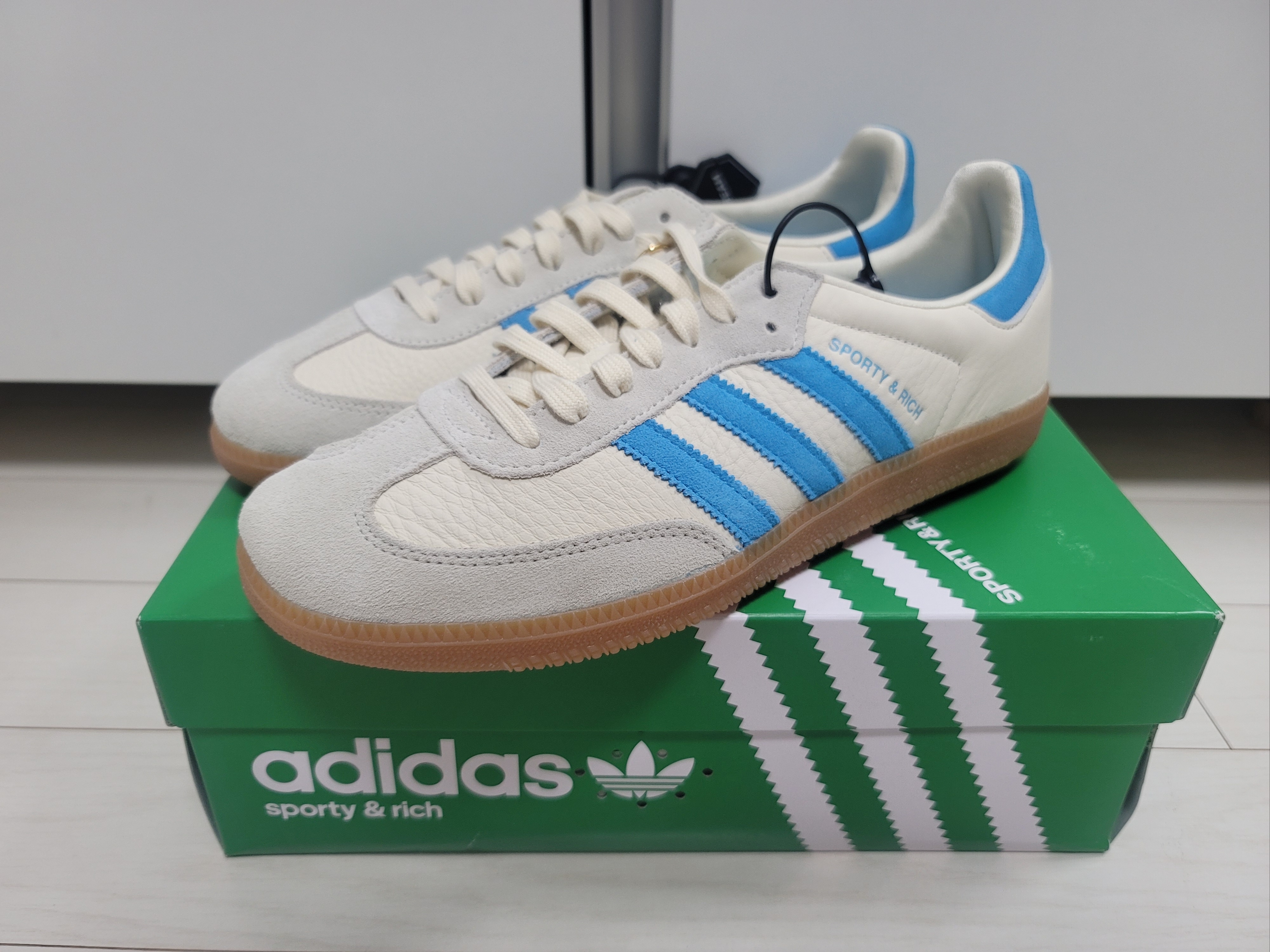 Adidas x Sporty & Rich Samba Cream Blue 착용 스타일