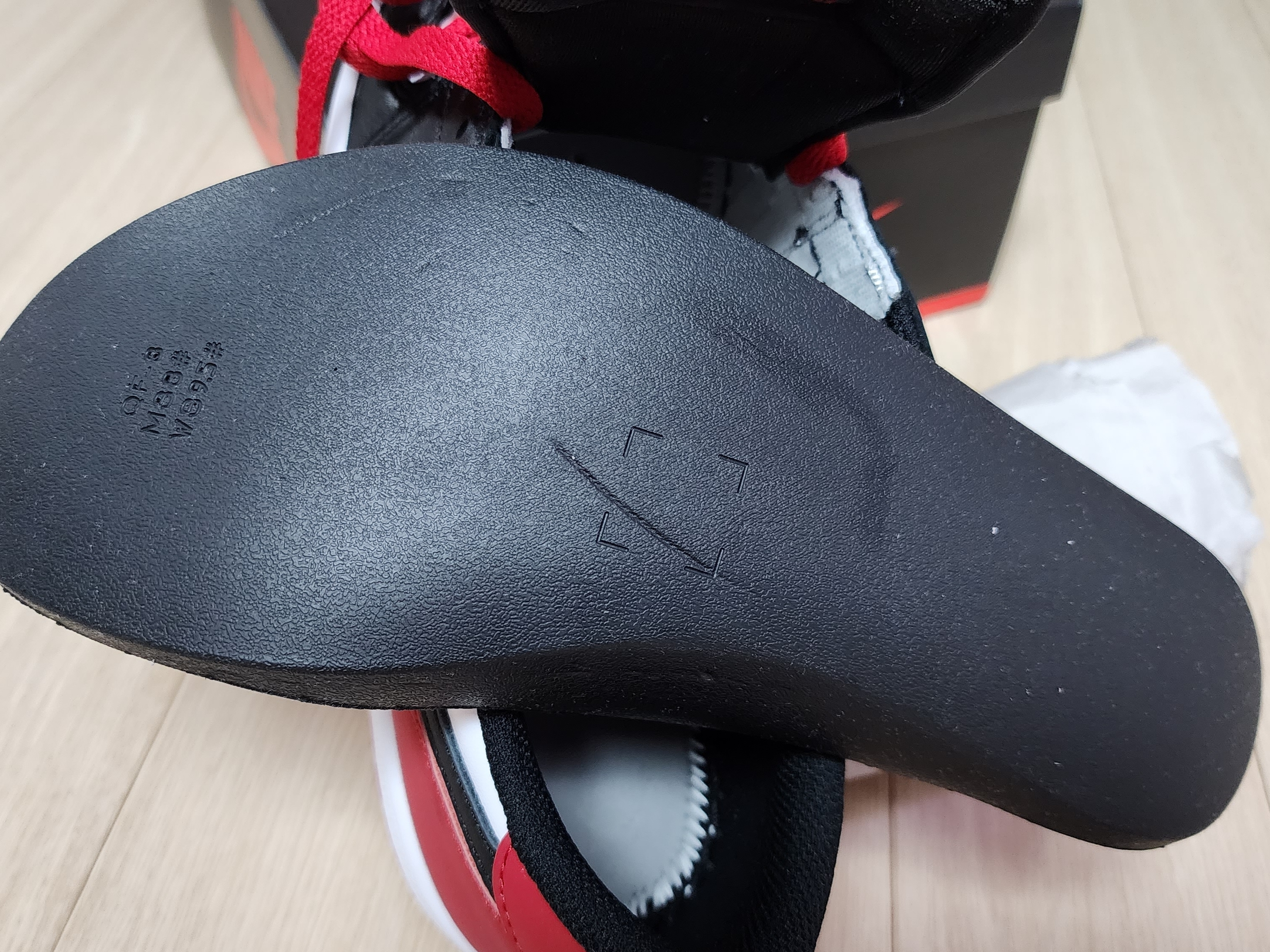 Jordan 1 Retro Low OG Black Toe 착용 스타일 - 2