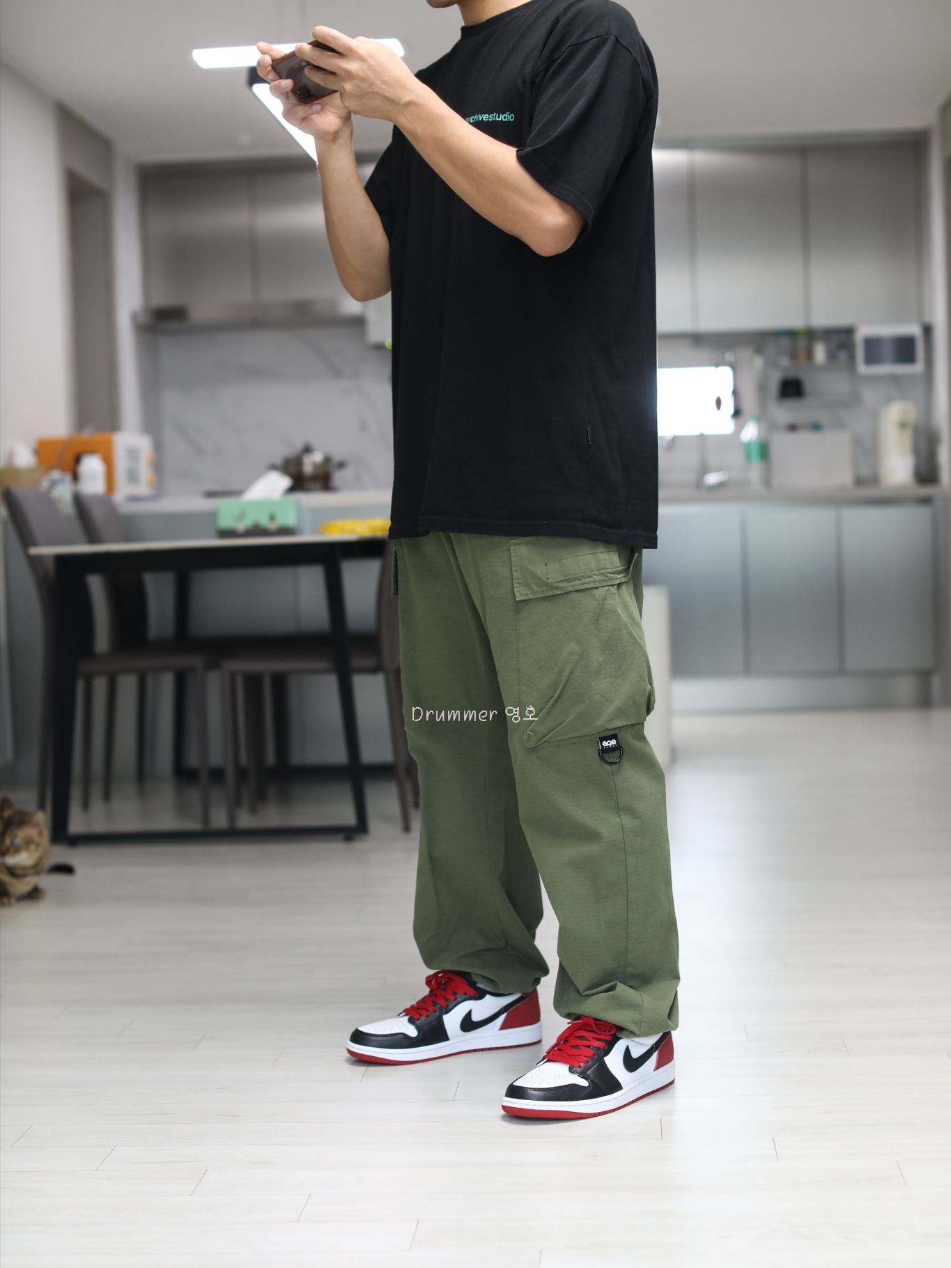 Jordan 1 Retro Low OG Black Toe 착용 스타일 - 2