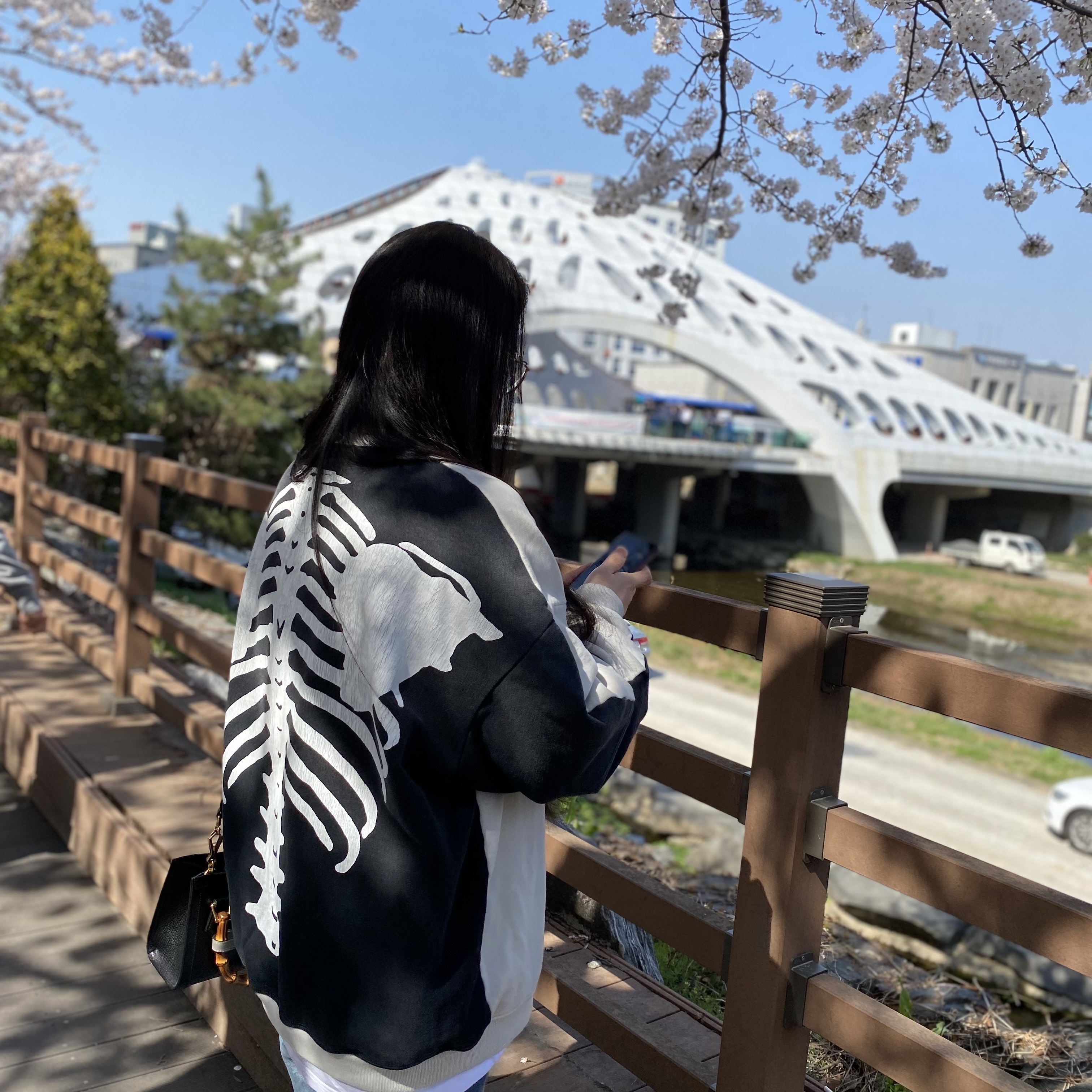 Kapital 2 Tone Big Fleece Sweatshirt Kinari Black 착용 스타일 - 2